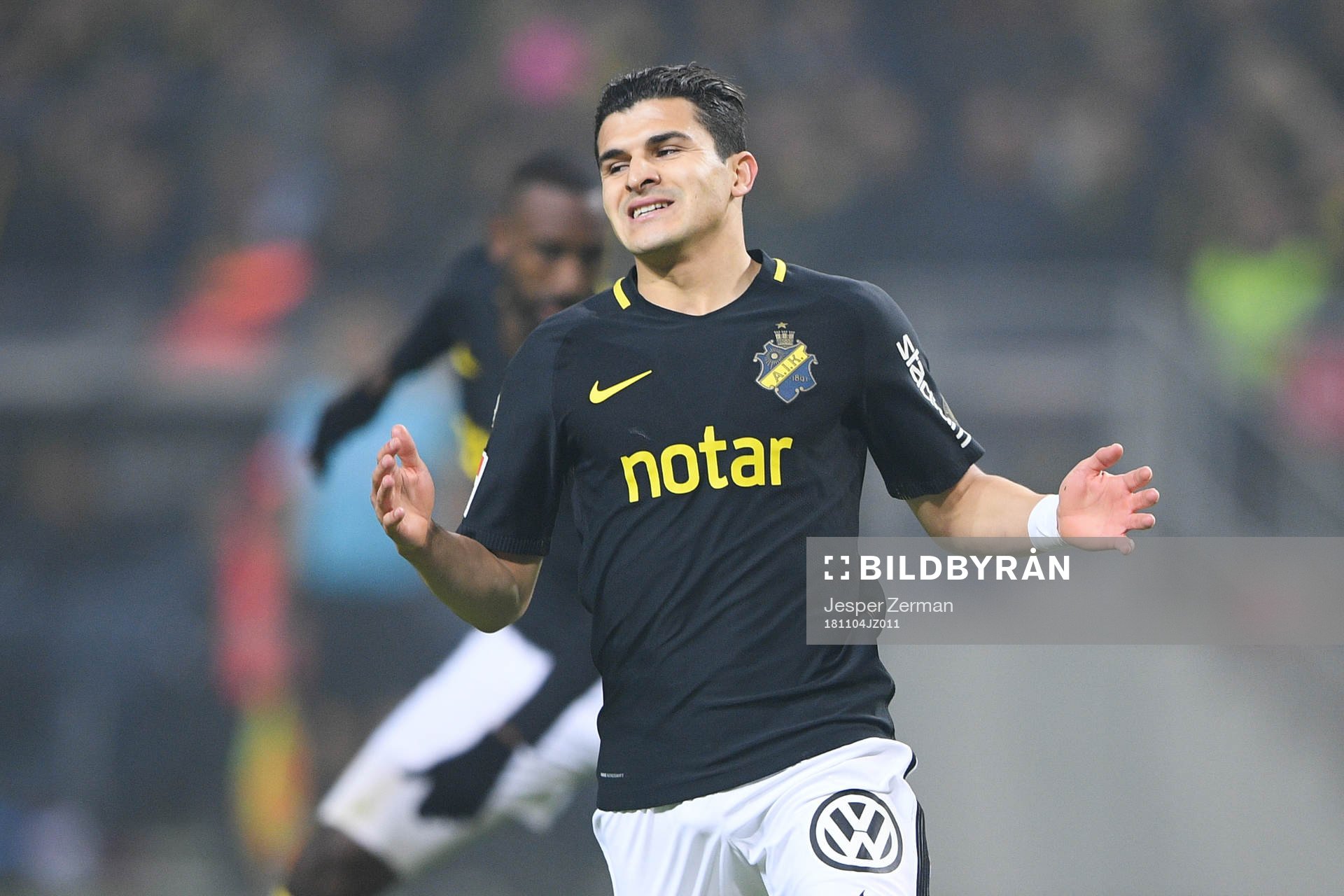 s Tarik Elyounoussi reagerar