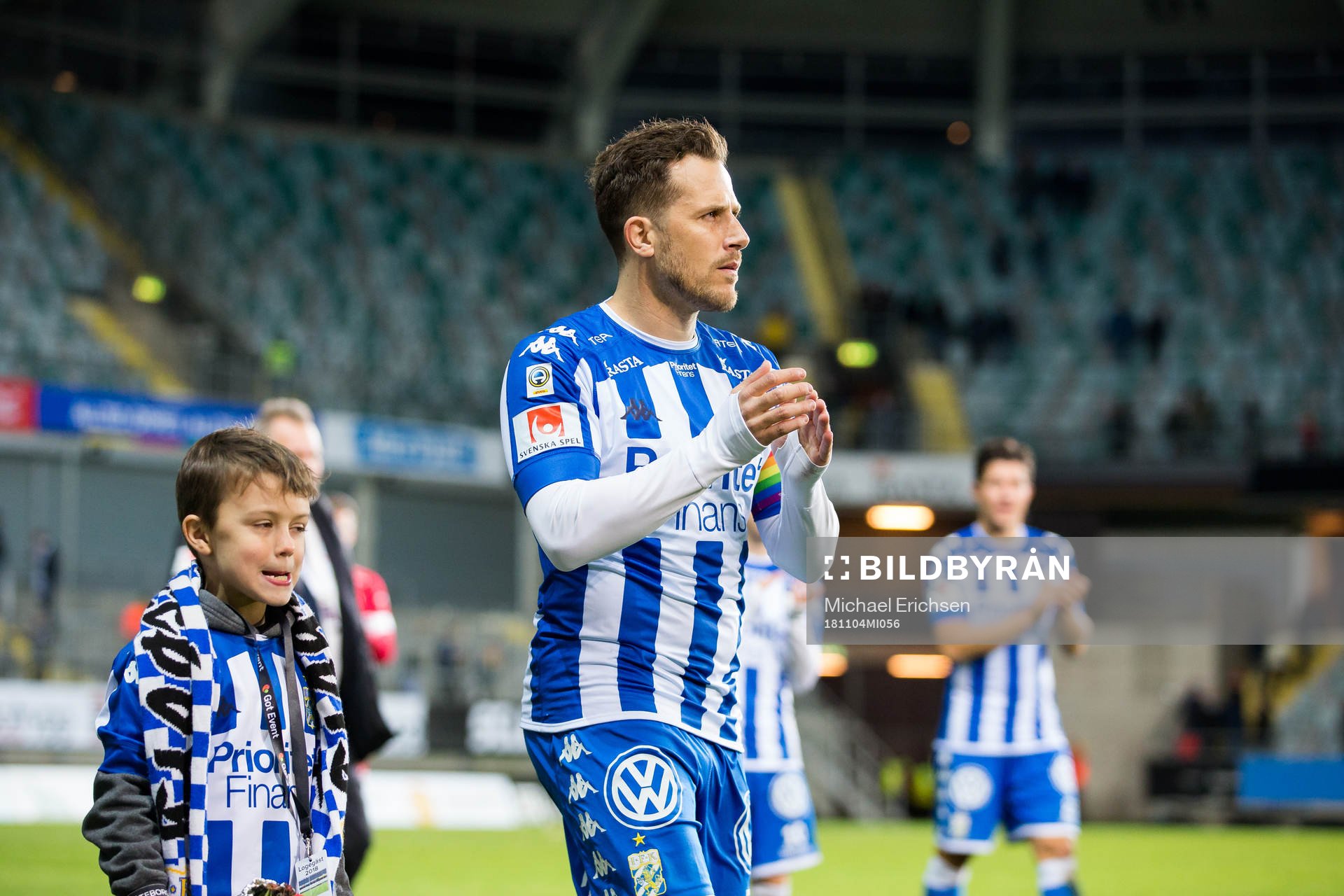 IFK Göteborgs Tobias Hysén går ett varv runt planen med