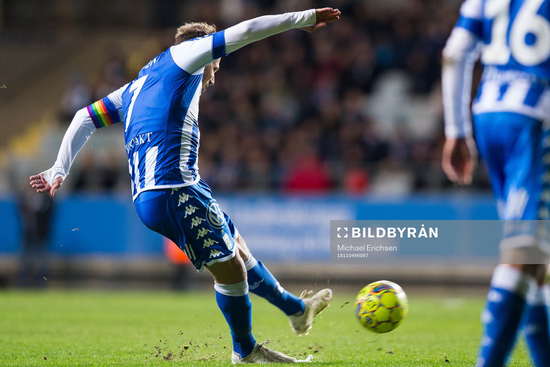 IFK Göteborgs Tobias Hysén skjuter en frispark