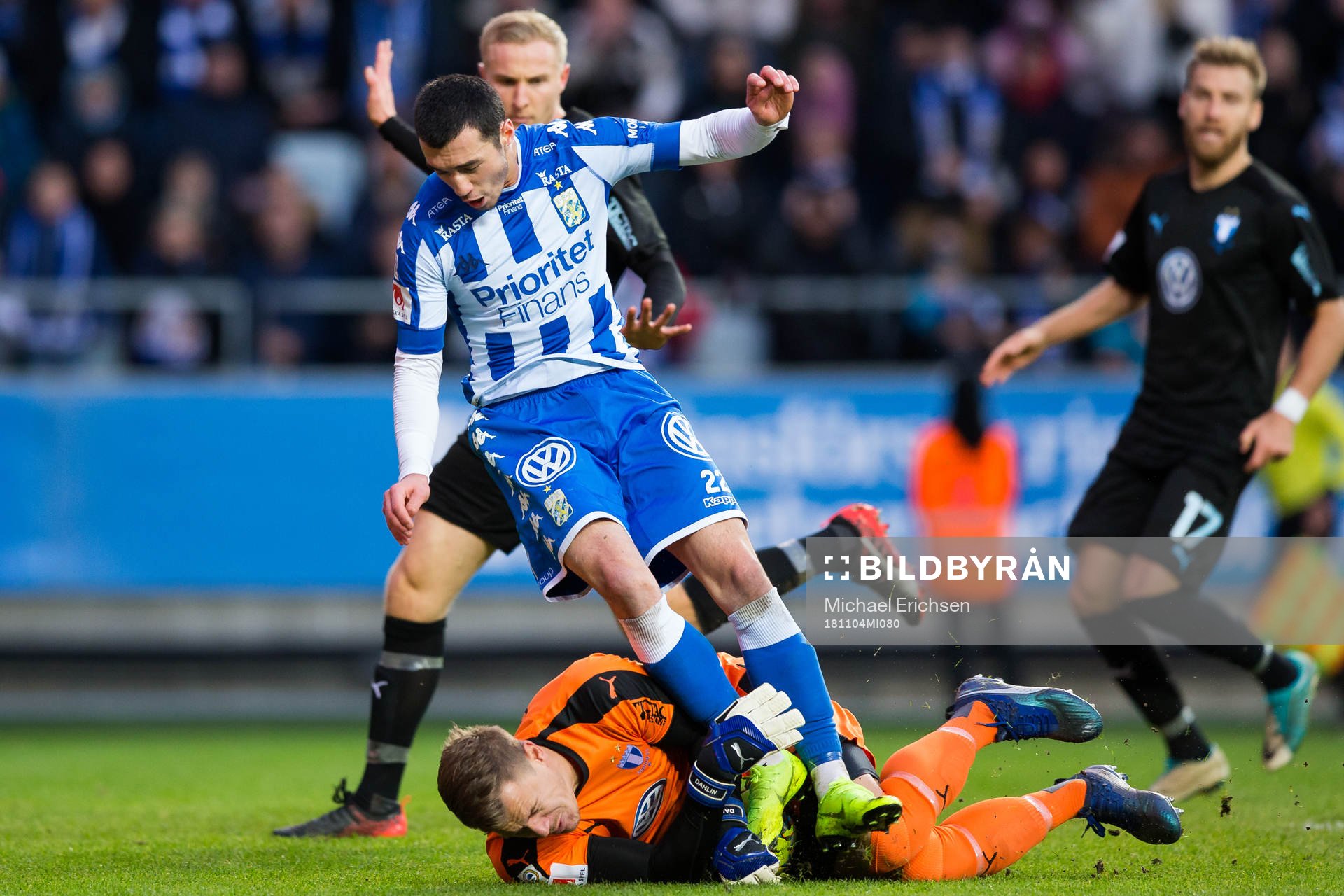 IFK Göteborgs Giorgi Kharaishvili faller