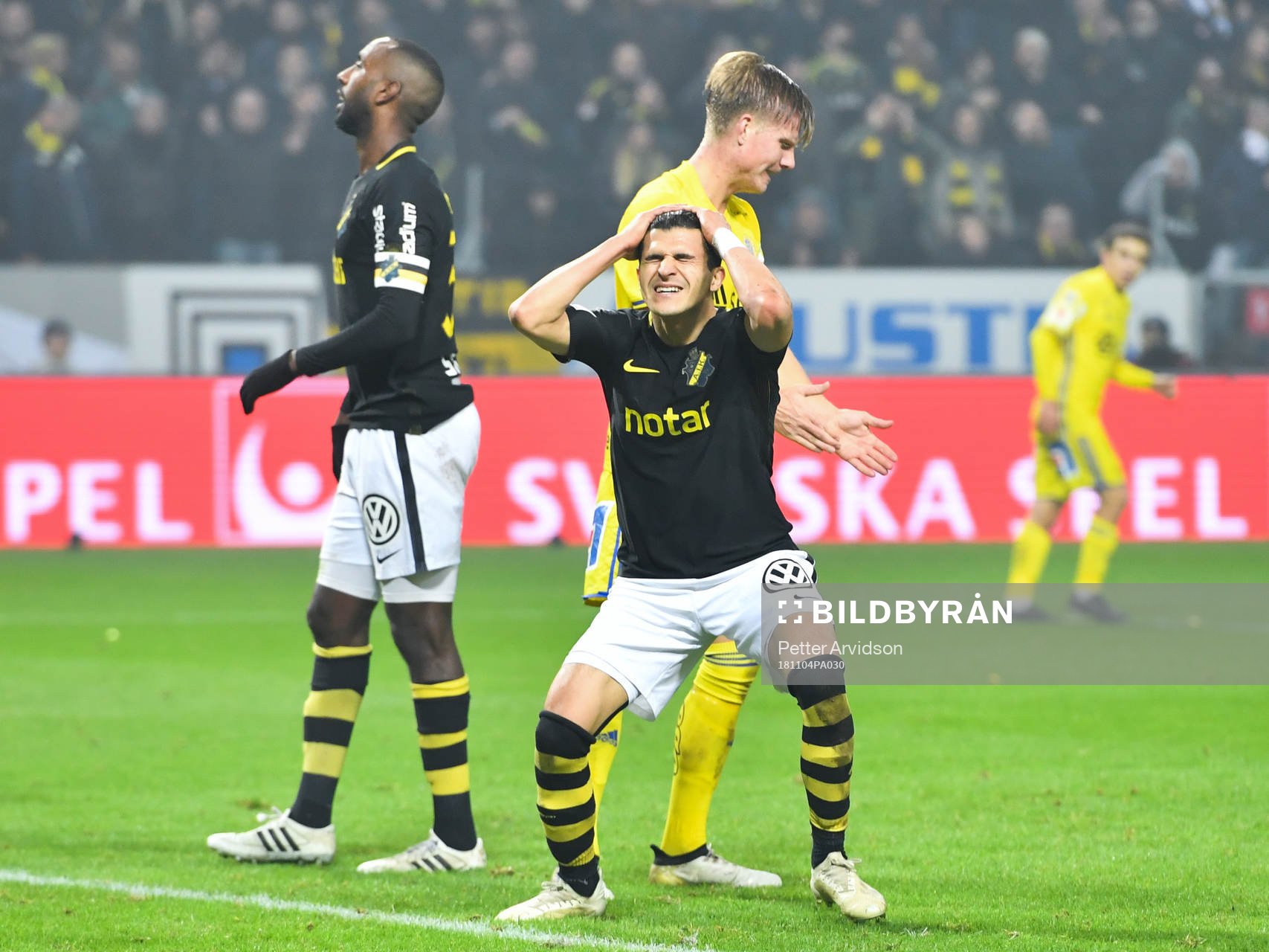 s Tarik Elyounoussi deppar