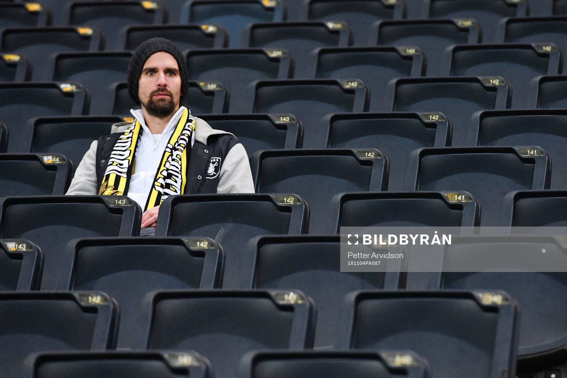 En AIK-supportrar deppar