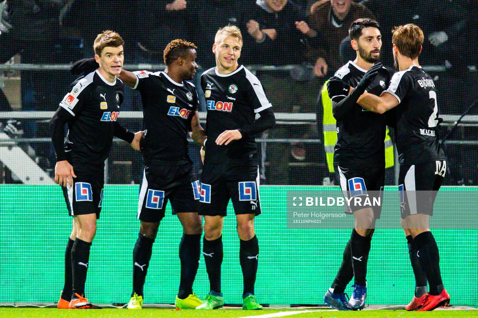Örebros spelare jublar