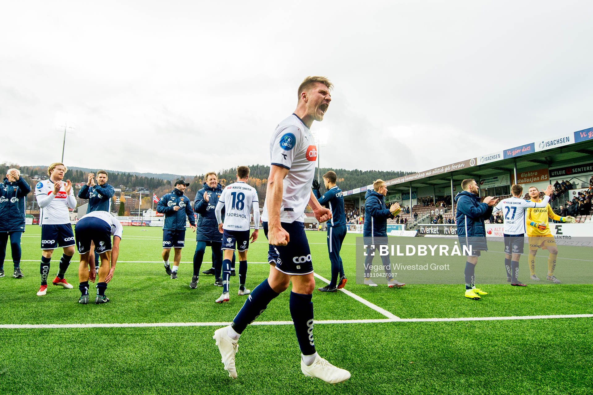 Axel Andresson of Viking celebrates after the OBOS-ligaen match between Mjøndalen and Viking on November 4, 2018 in Mjøndalen.