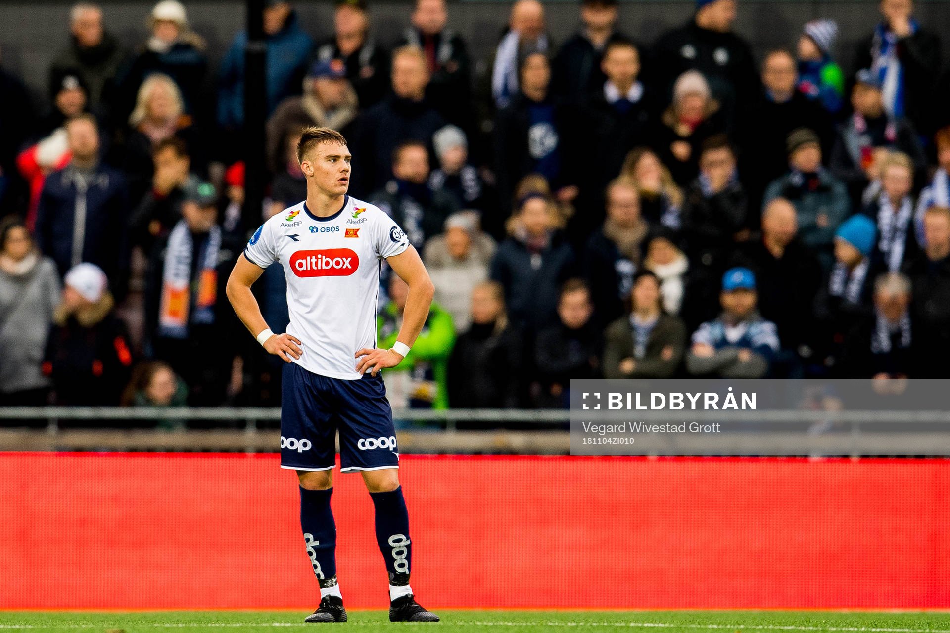 Markus Nakkim of Viking looks dejected