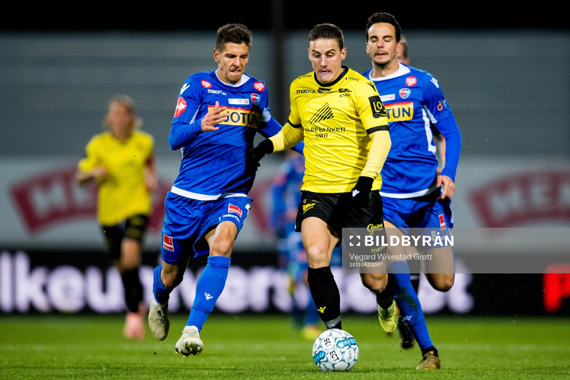 Emil Palsson of Sandefjord, Herolind Shala of Start and