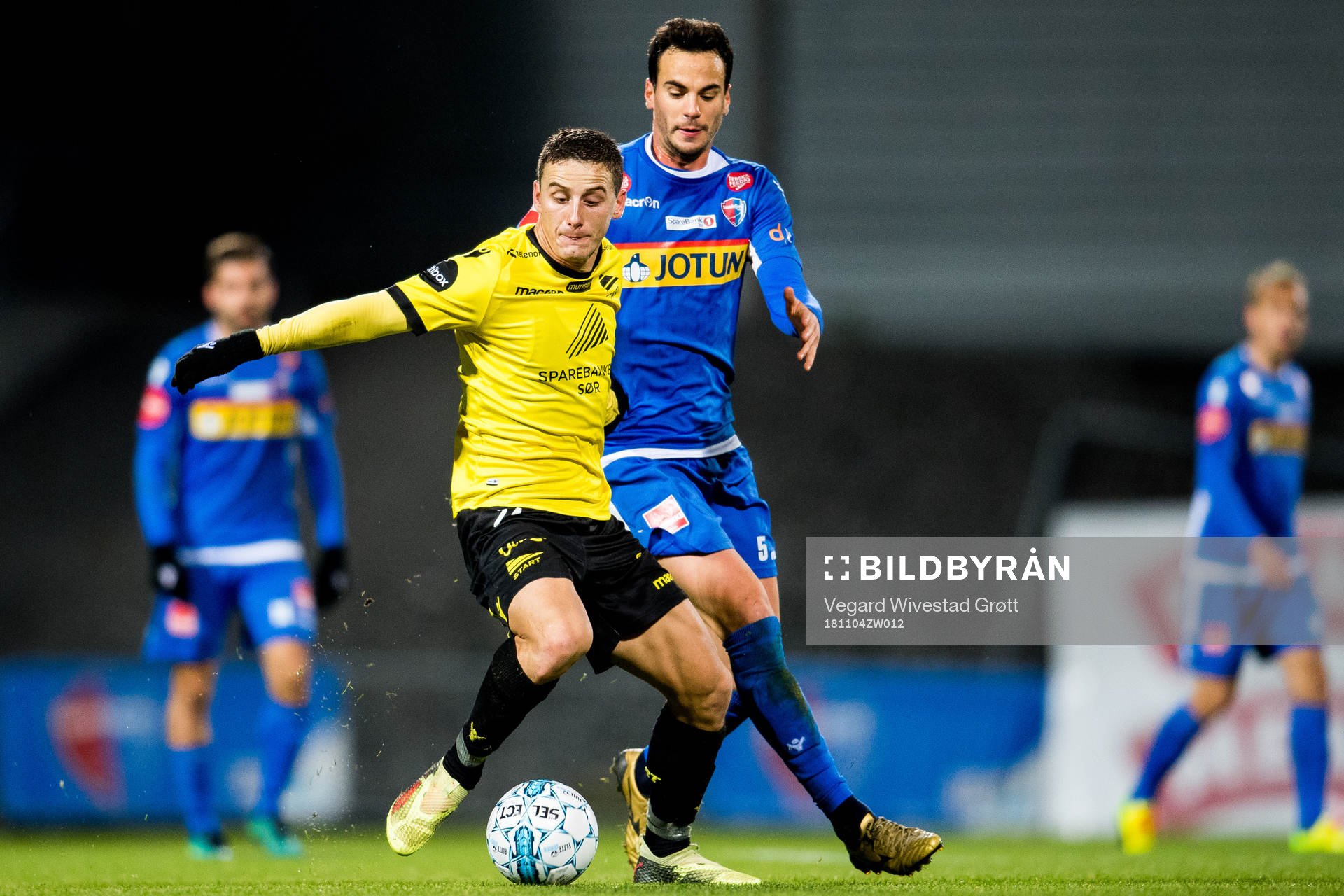 Herolind Shala of Start and Enric Valles of Sandefjord