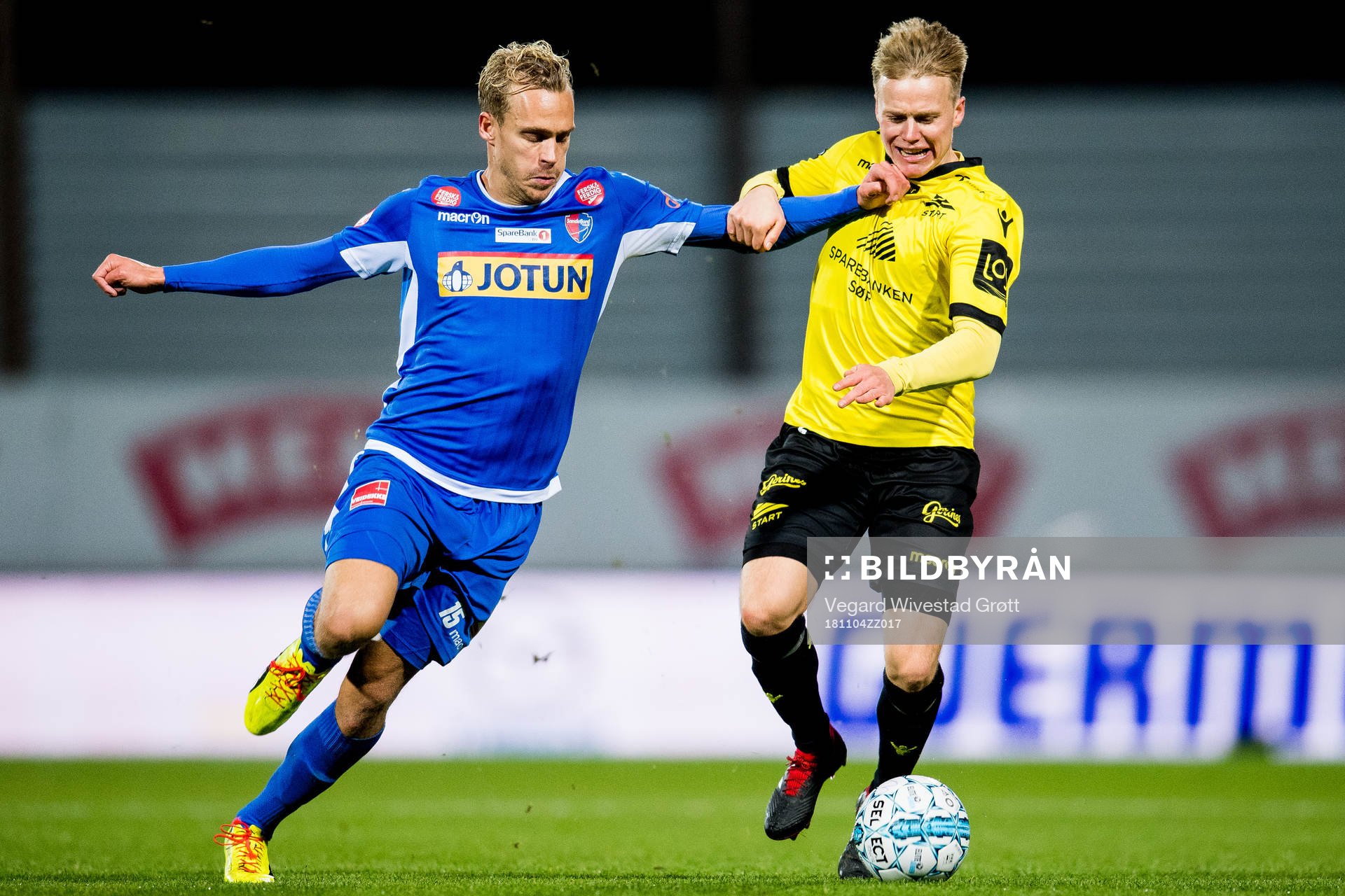 Pontus Engblom of Sandefjord and Elliot Käck of Start during the Eliteserien match between Sandefjord and Start on November 4, 2018 in Sandefjord.
