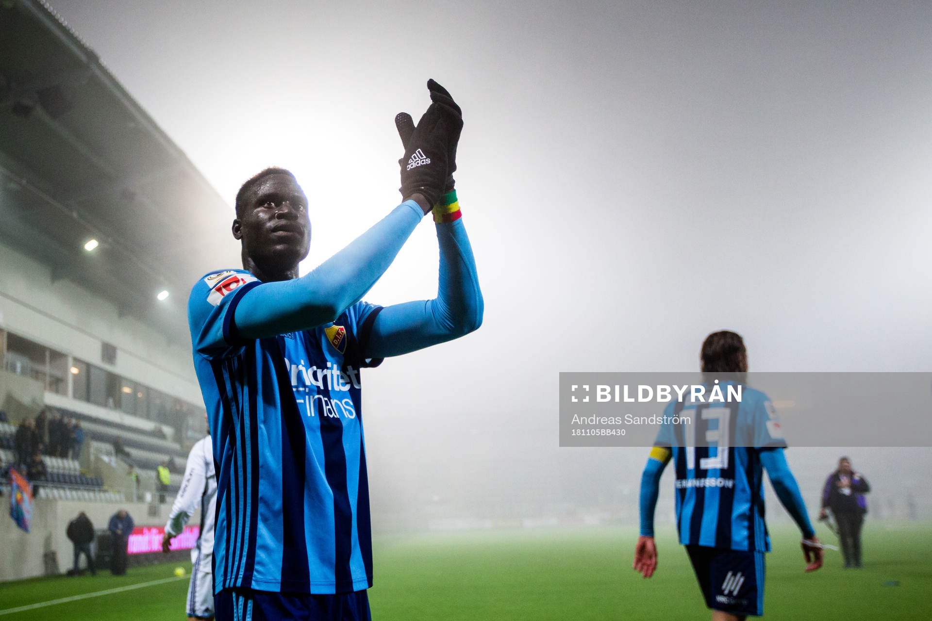 Djurgårdens Aliou Badji jublar med de tillresta