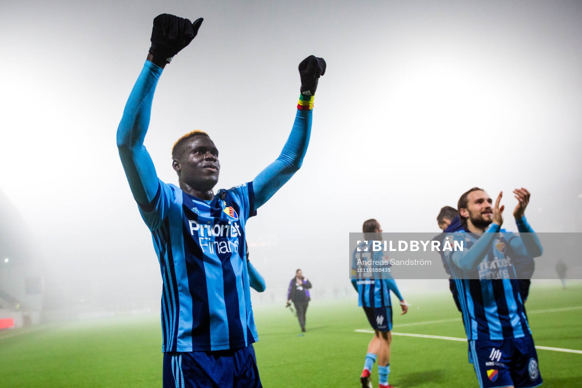 Djurgårdens Aliou Badji jublar med de tillresta