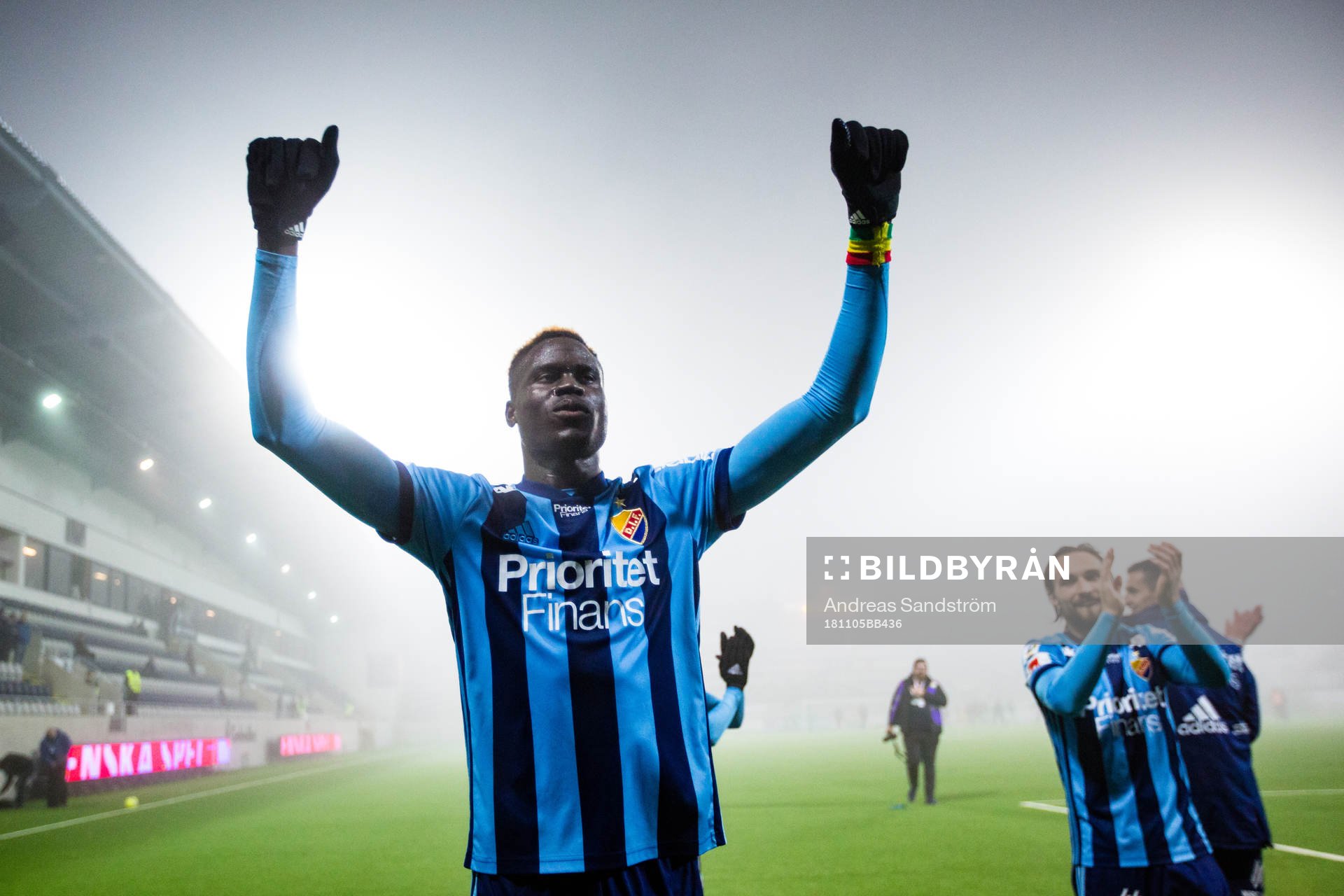 Djurgårdens Aliou Badji jublar med de tillresta