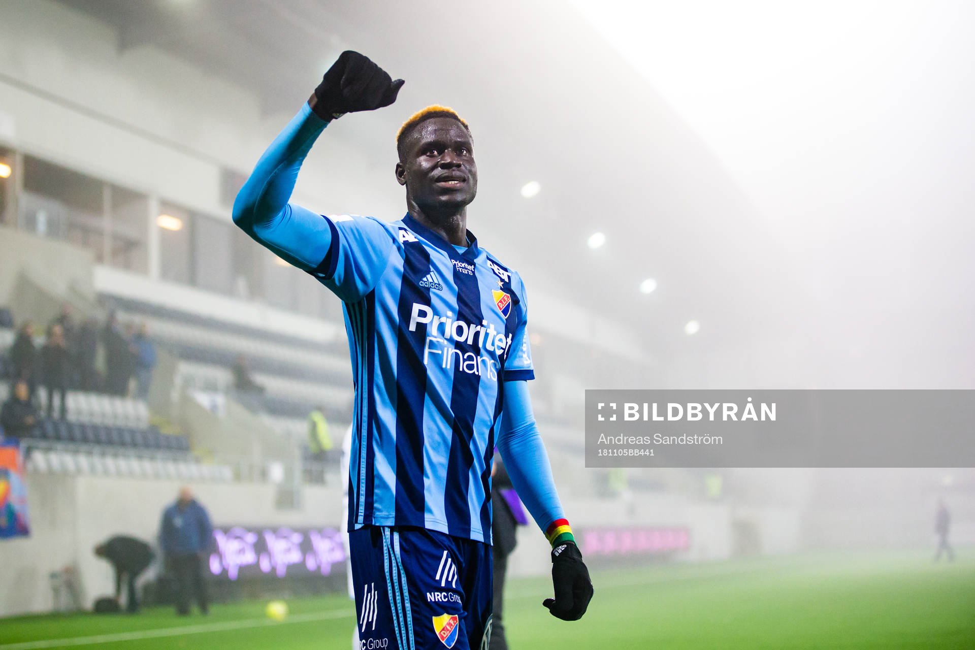 Djurgårdens Aliou Badji jublar med de tillresta