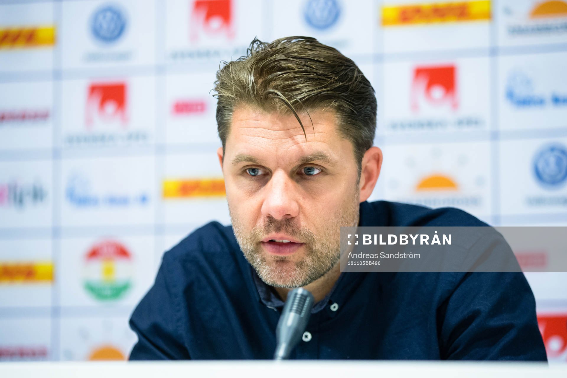 Dalkurds tränare Johan Sandahl på presskonferensen