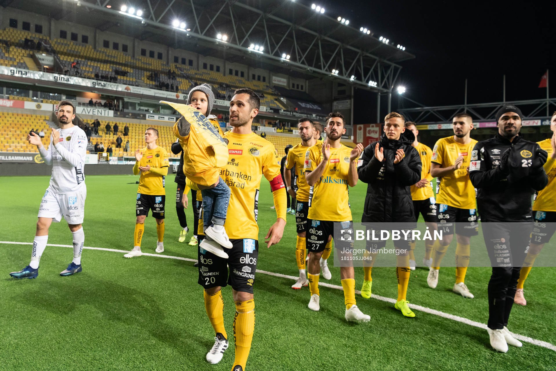 Elfsborgs Emir Bajrami med sonen Leonel