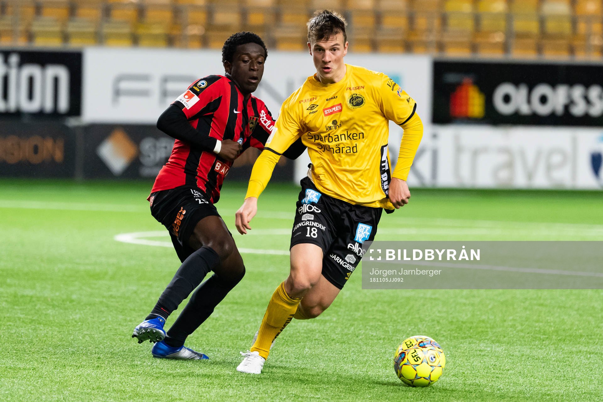 Elfsborgs Simon Olsson och Brommapojkarnas Jack Lahne
