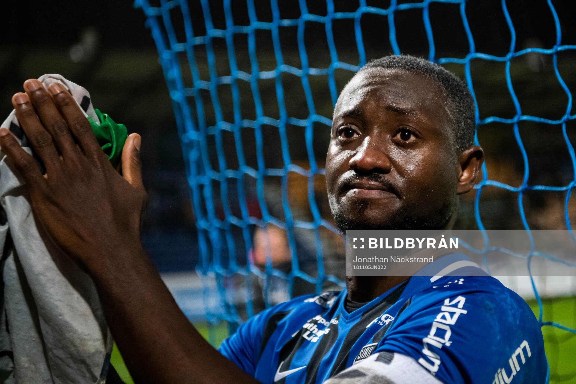 Sirius Moses Ogbu tackar publiken