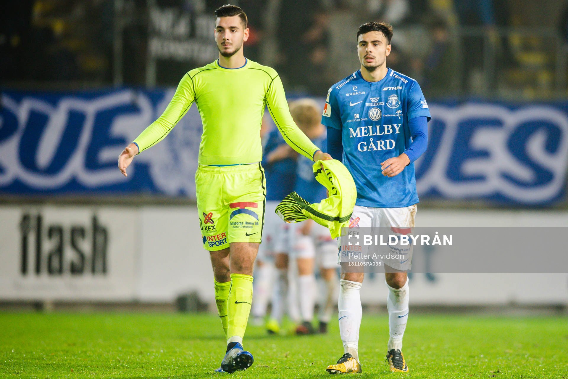 Trelleborgs målvakt Marko Johansson och Deniz Hümmet