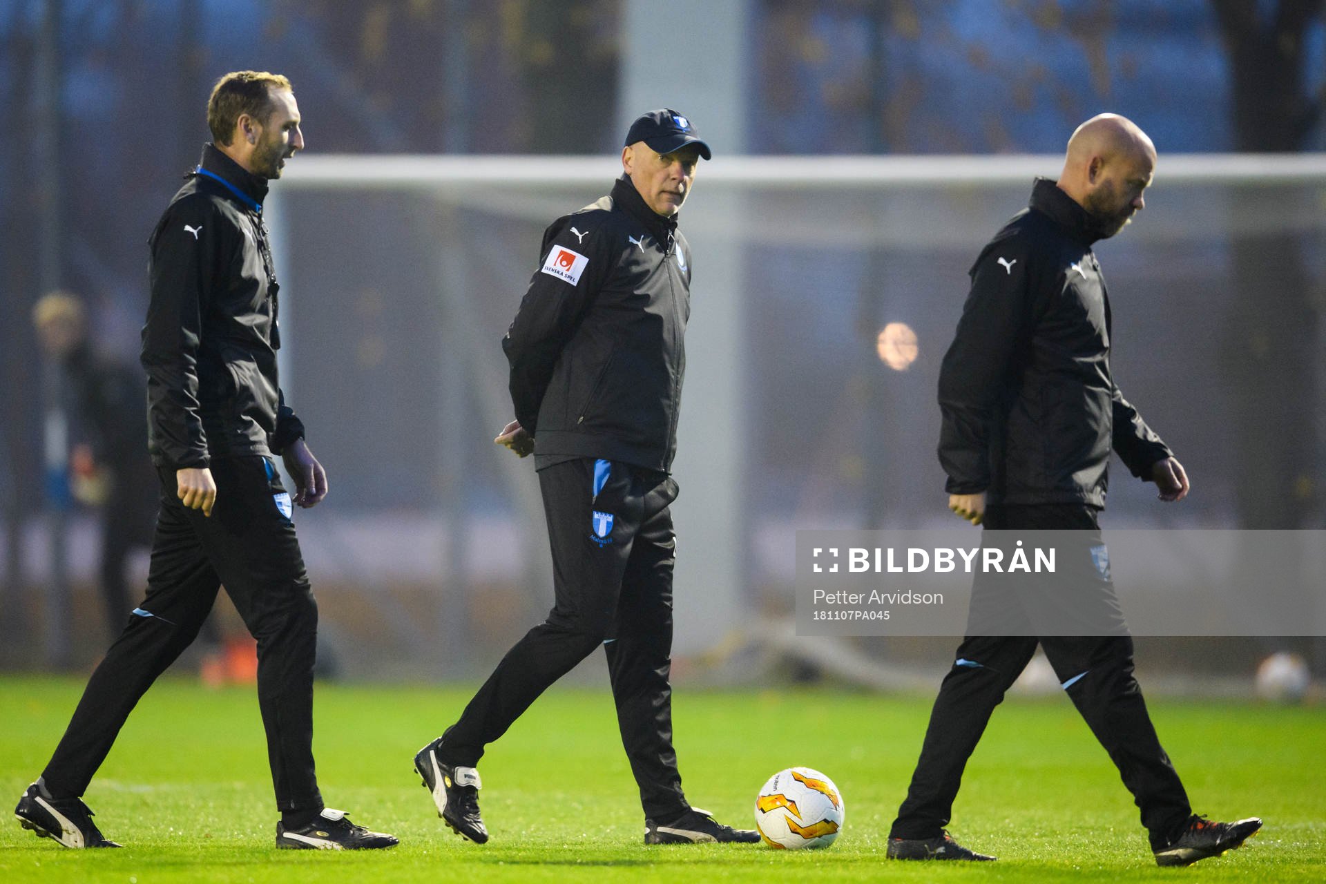 Assistant coach Andreas Georgson, head coach Uwe Rösler