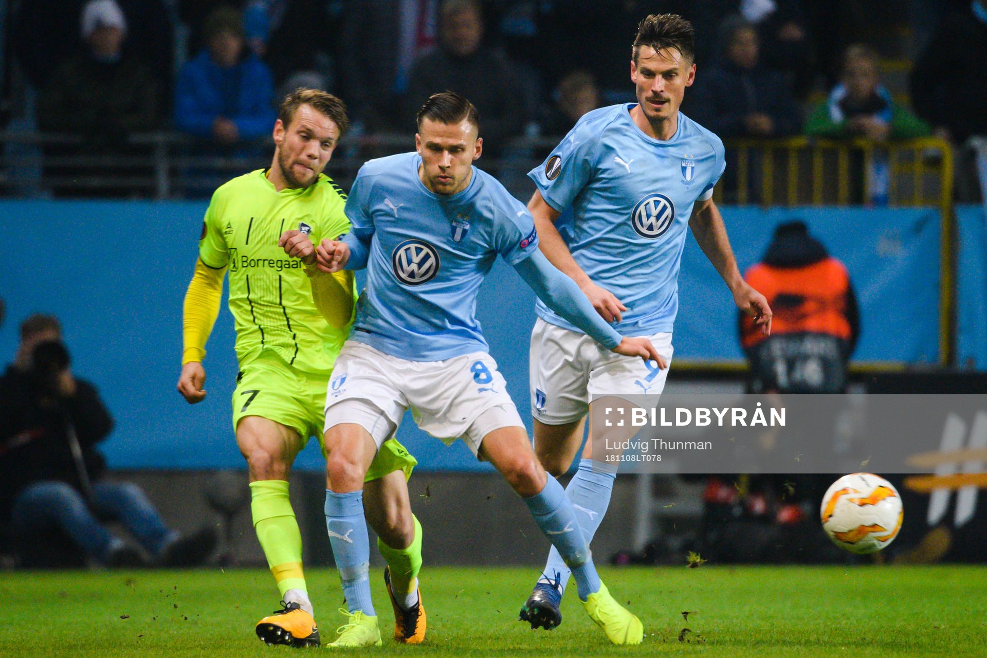 Ole Jørgen Halvorsen of Sarpsborg 08 and Arnór Ingvi