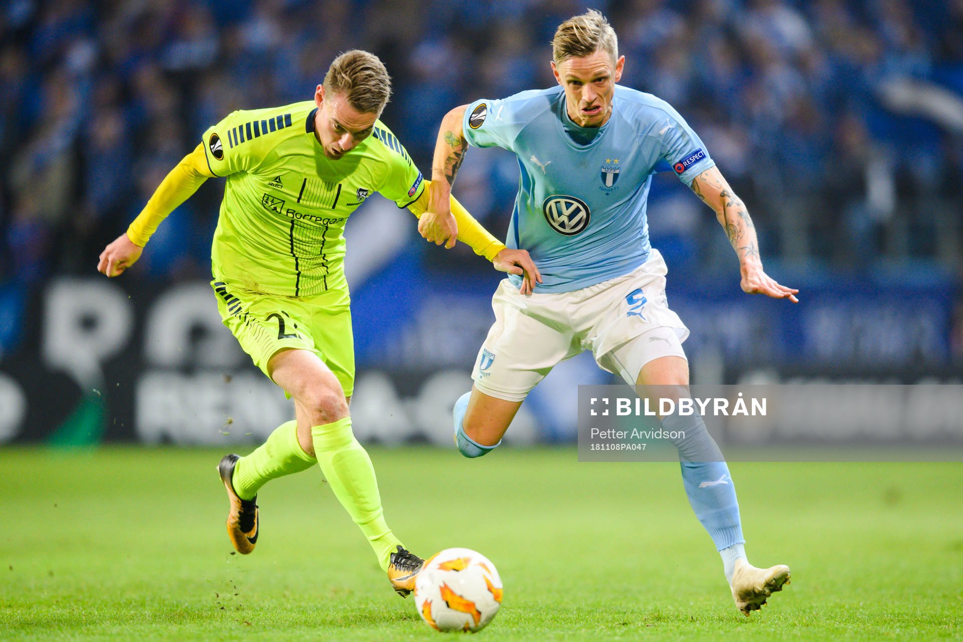 Jon-Helge Tveita of Sarpsborg 08 and Sören Rieks of Malmö