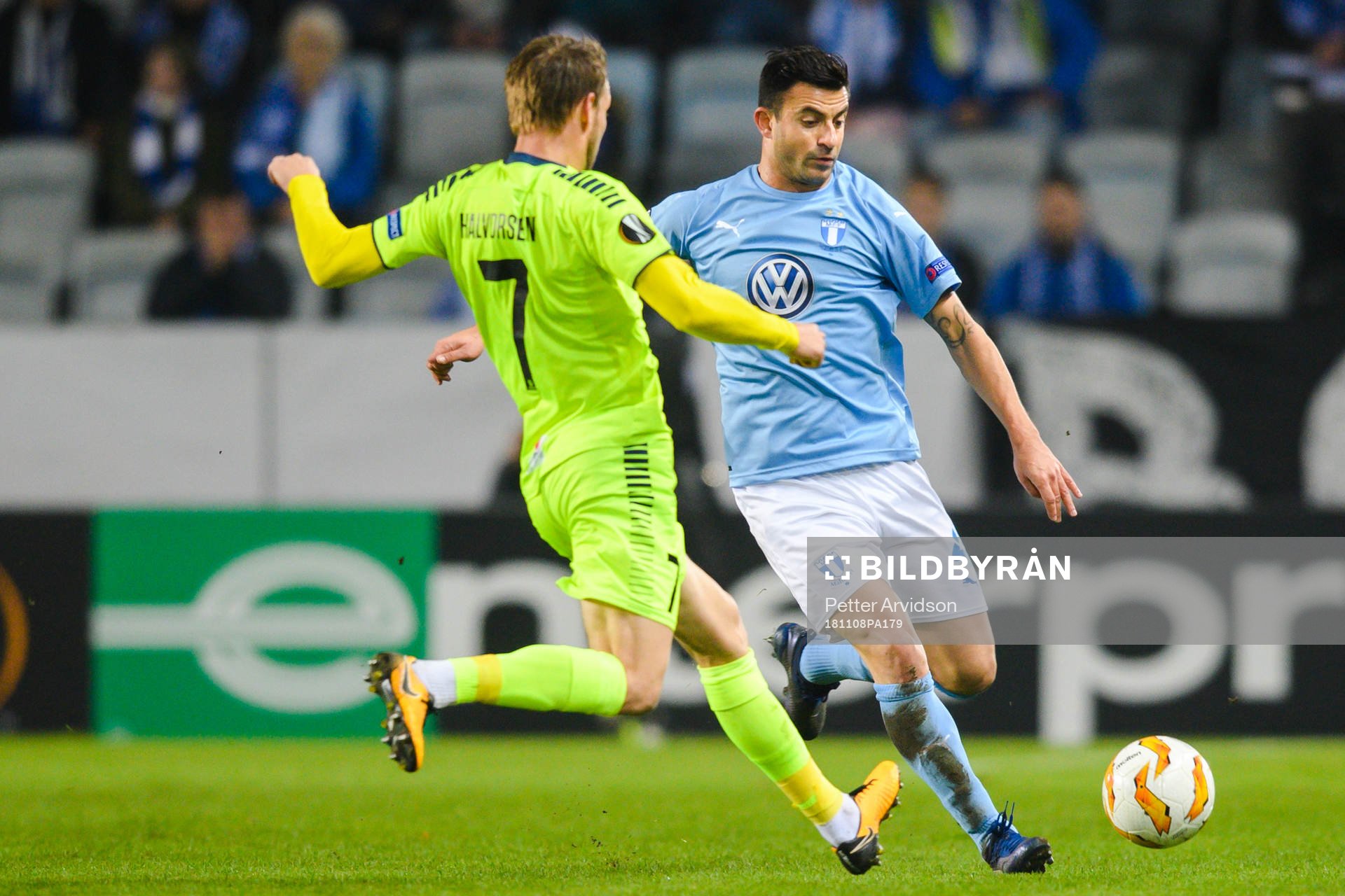 Behrang Safari of Malmö FF and Ole Jørgen Halvorsen of