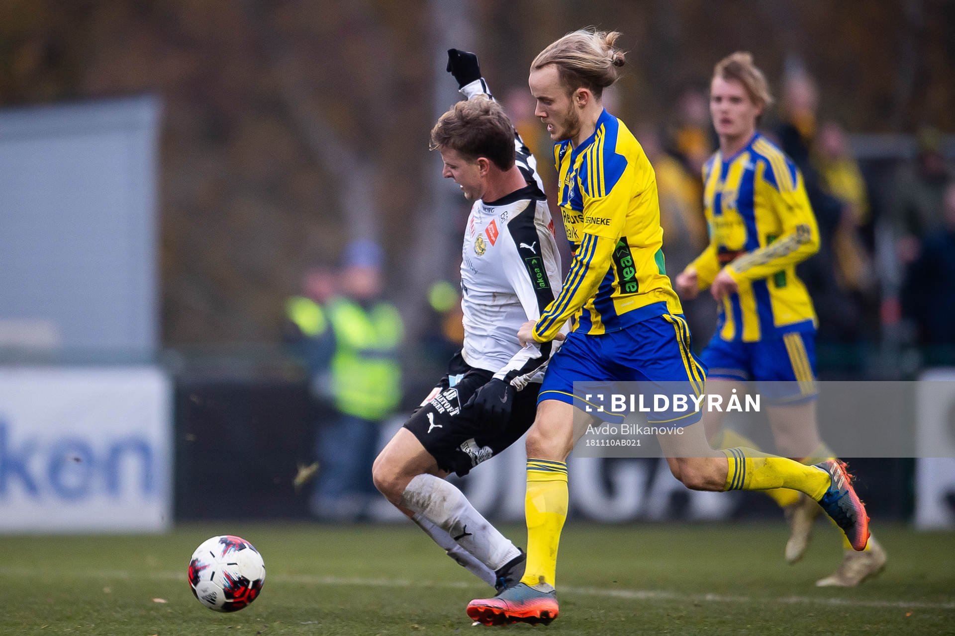 Eskilsminnes David Svensson under fotbollsmatchen i Division 1 Södra mellan Eskilsminne och Mjällby den 10 november 2018 i Helsingborg.