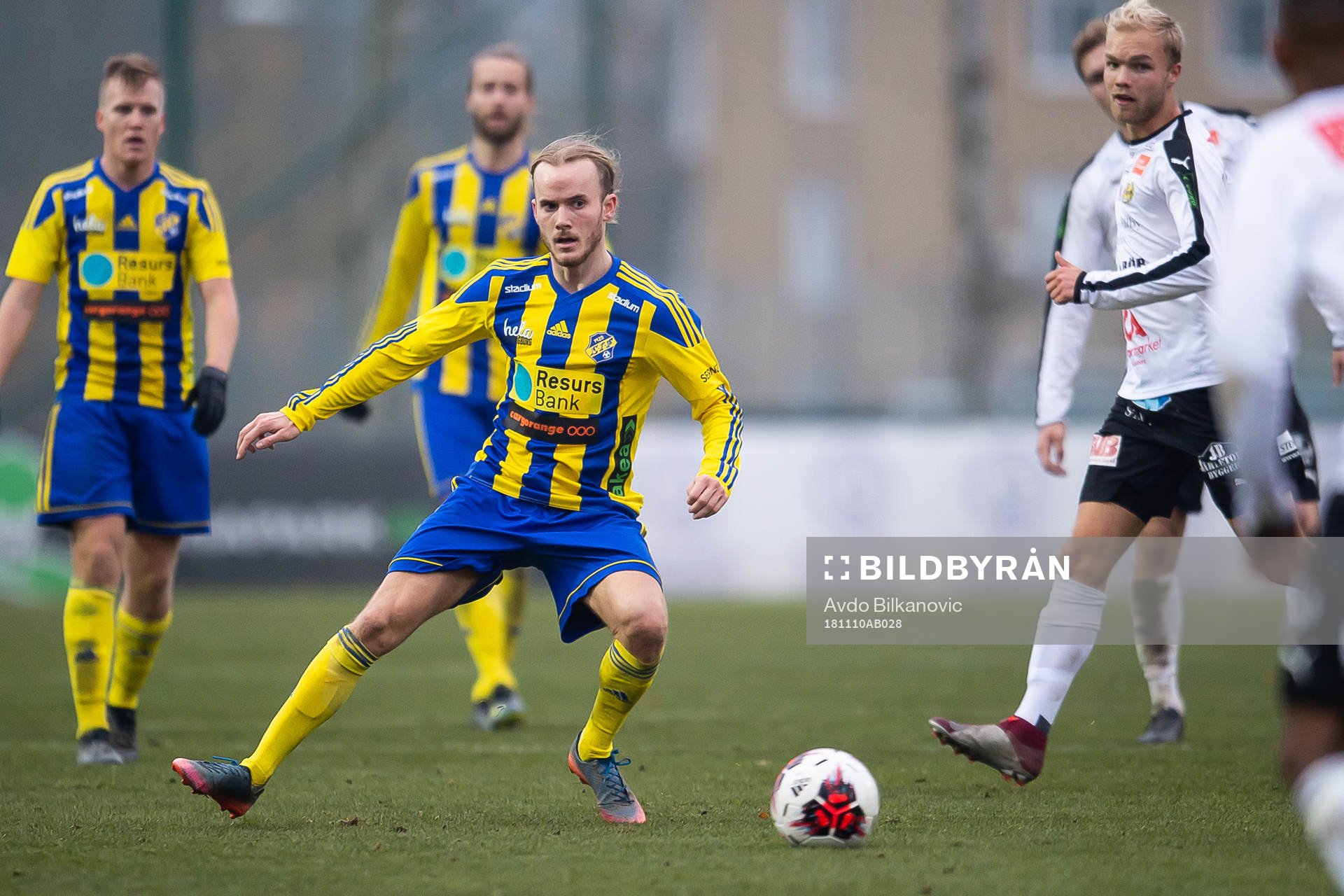 Eskilsminnes David Svensson under fotbollsmatchen i Division 1 Södra mellan Eskilsminne och Mjällby den 10 november 2018 i Helsingborg.
