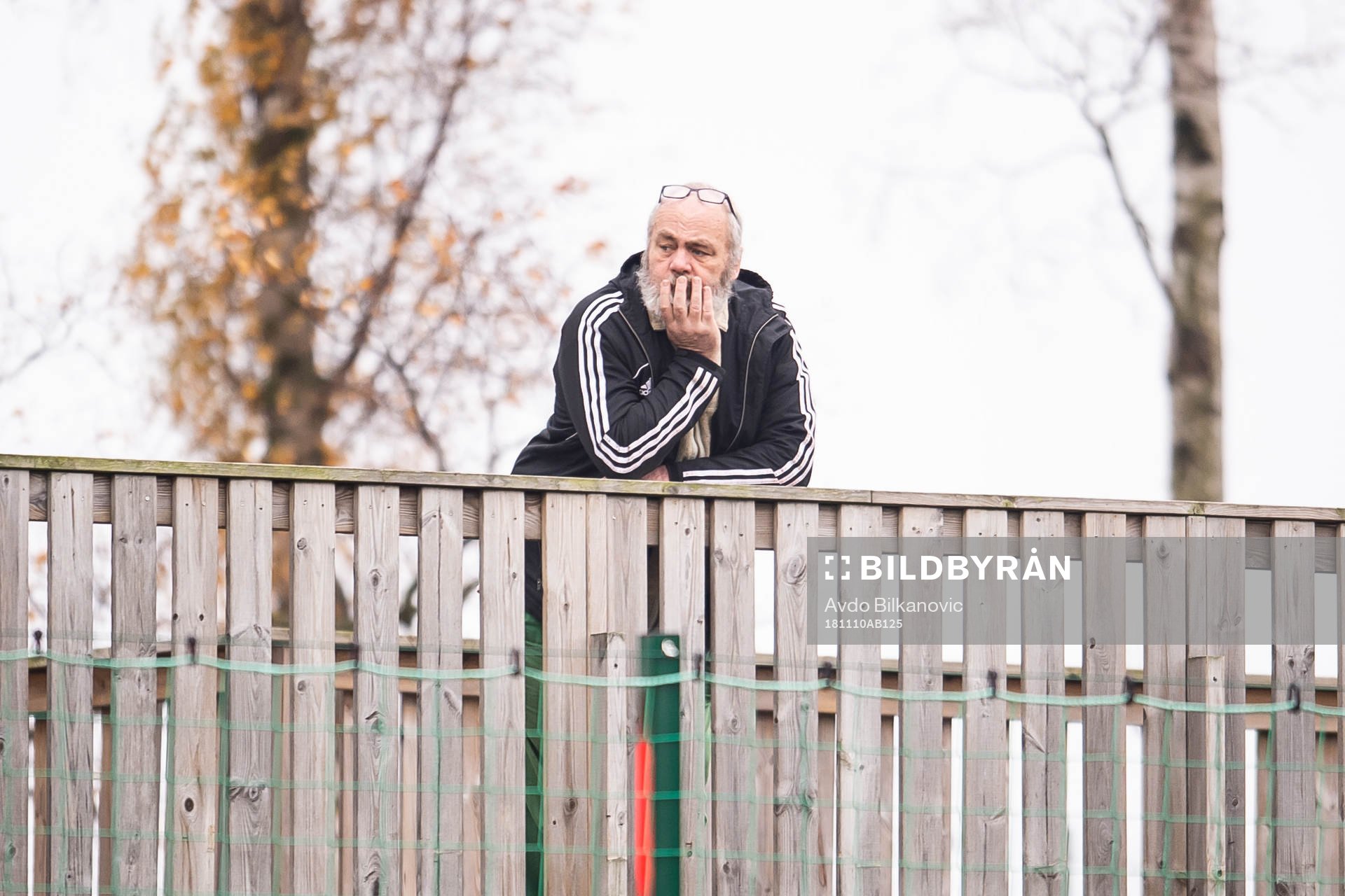 Eskilsminnes klubbdirektör Tommy Billqvist under fotbollsmatchen i Division 1 Södra mellan Eskilsminne och Mjällby den 10 november 2018 i Helsingborg.