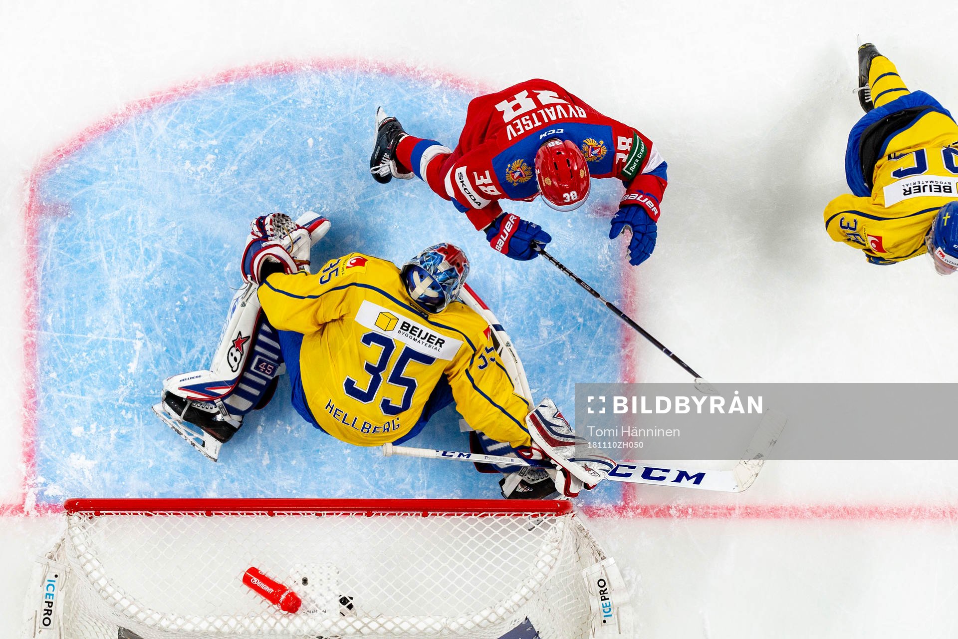 Magnus Hellberg #35, SWE, Alexei Byvaltsev #38, RUS (Andrei