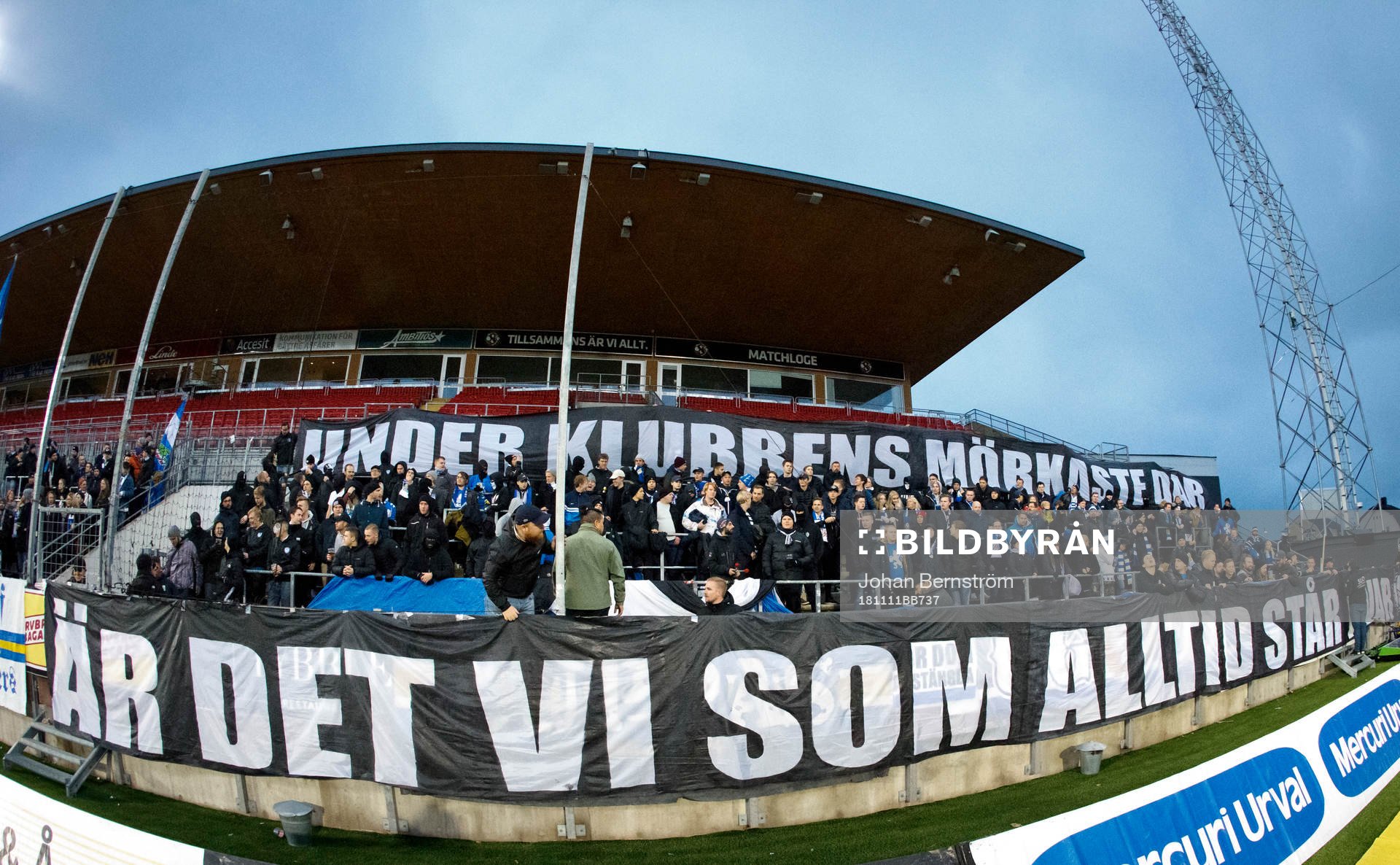 IFK Göteborgs fansen med en banderoll