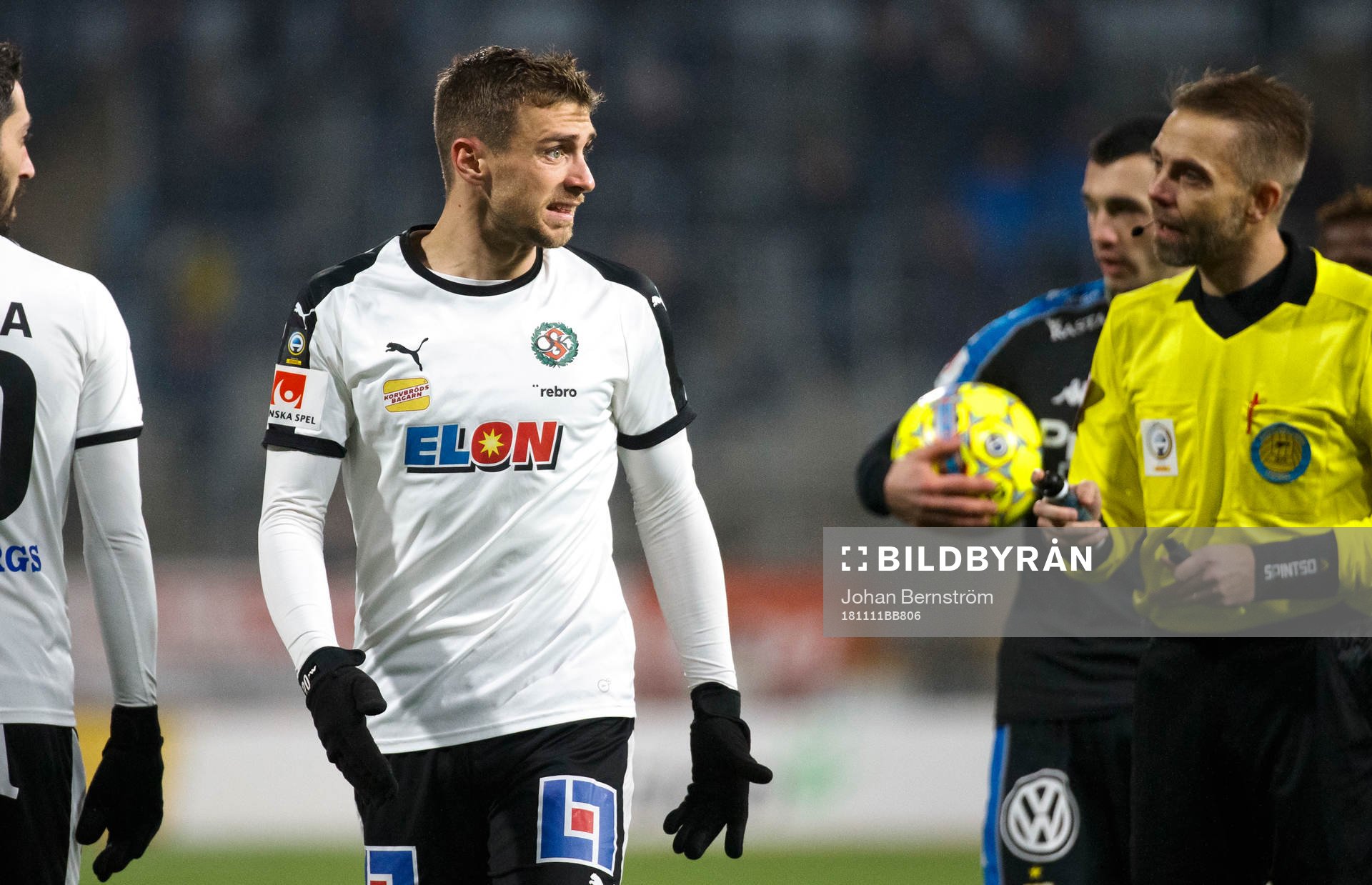 Örebros Filip Rogic deppar