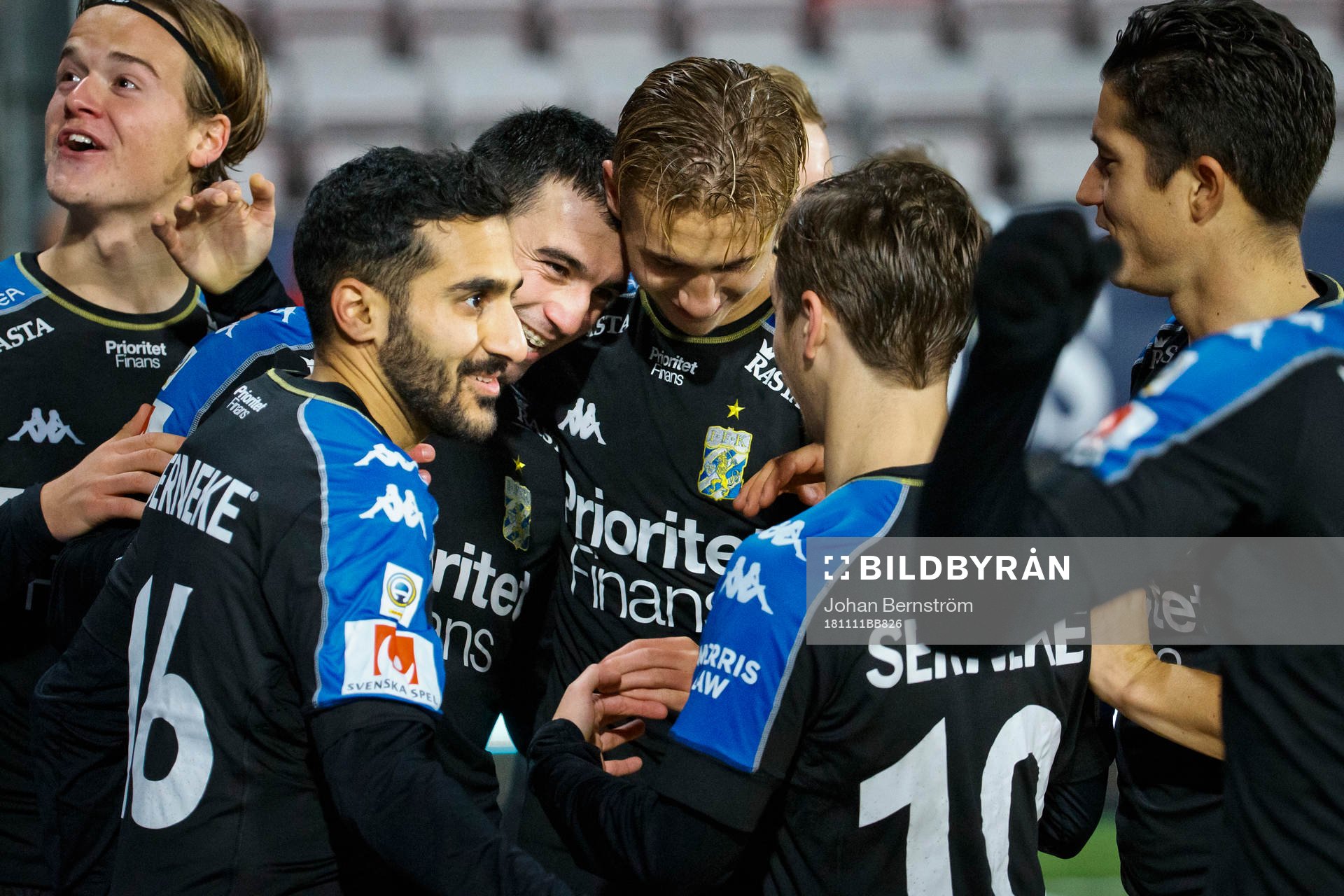 IFK Göteborgs Giorgi Kharaishvili gör 0-2 och jublar