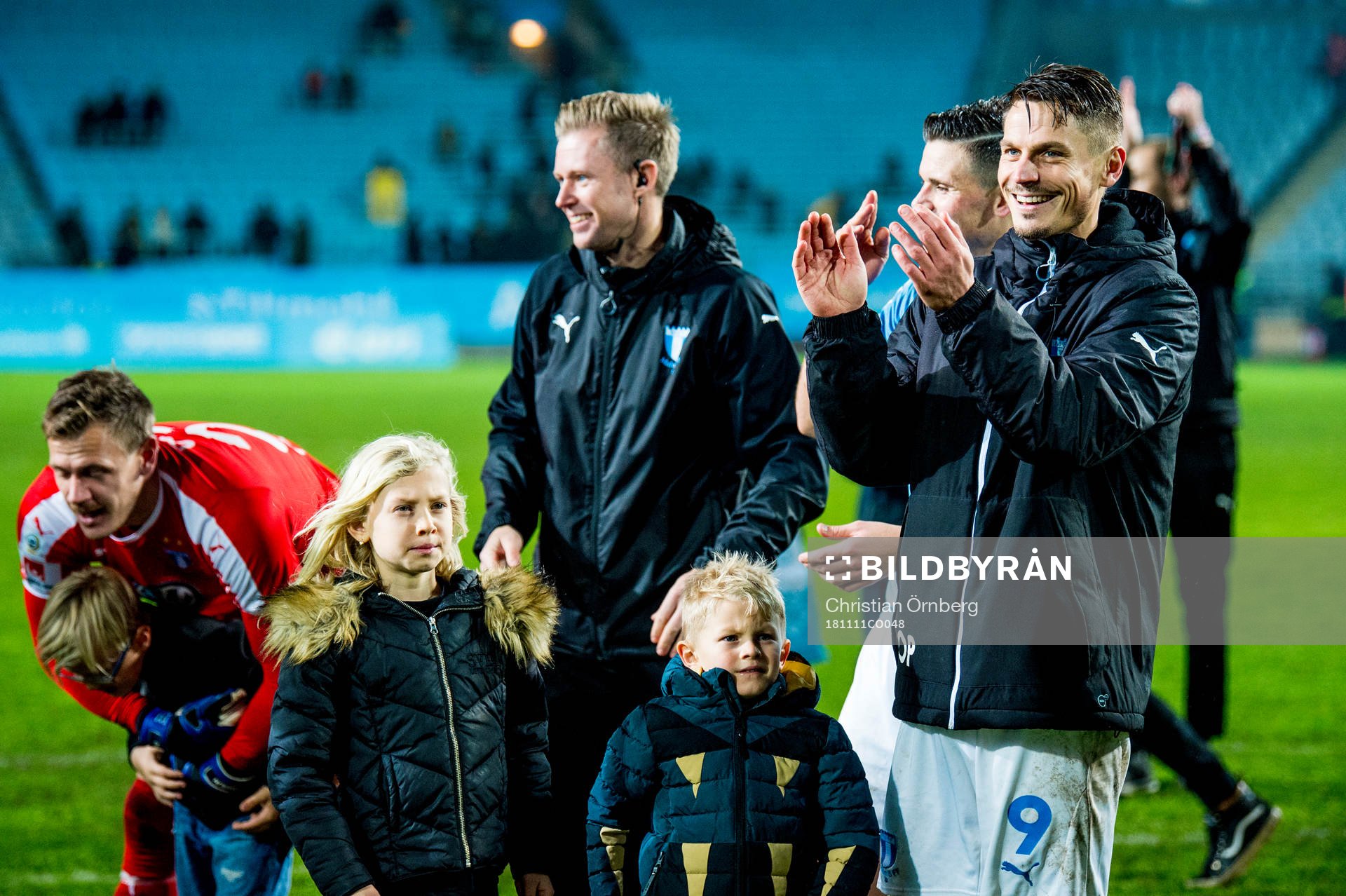 Malmö FFs Markus Rosenberg jublar med barnen