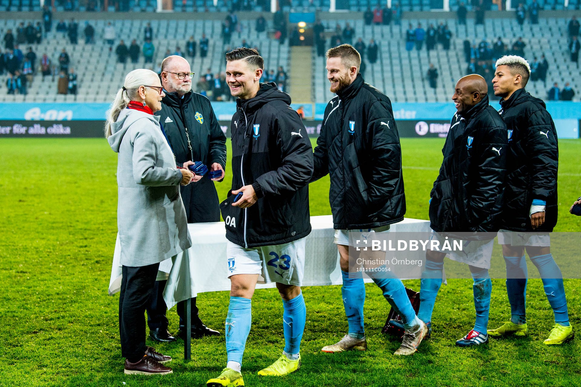 Malmö FFs Marcus Antonsson tar emot tredje pris
