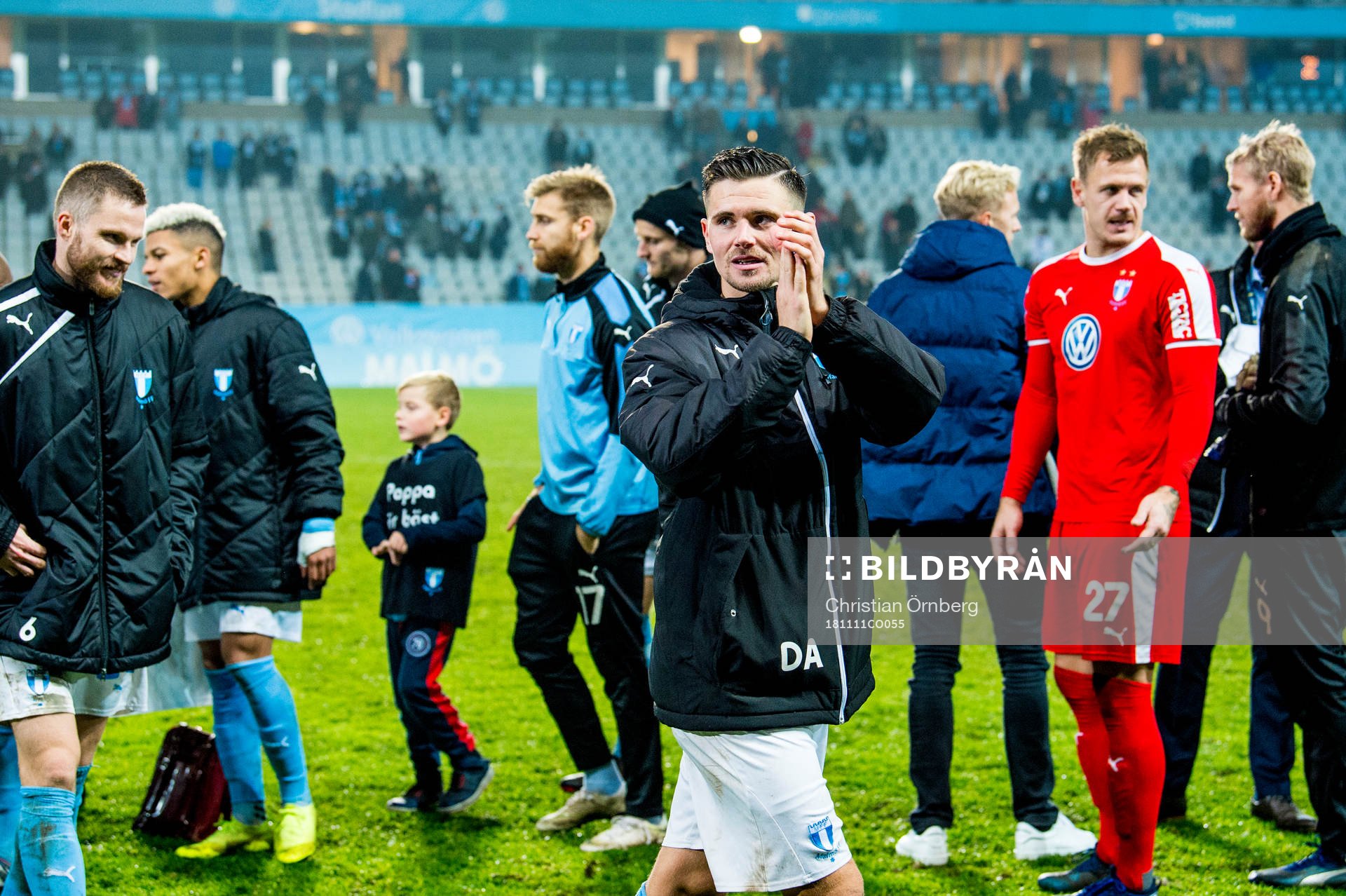 Malmö FFs Marcus Antonsson tar emot tredje pris