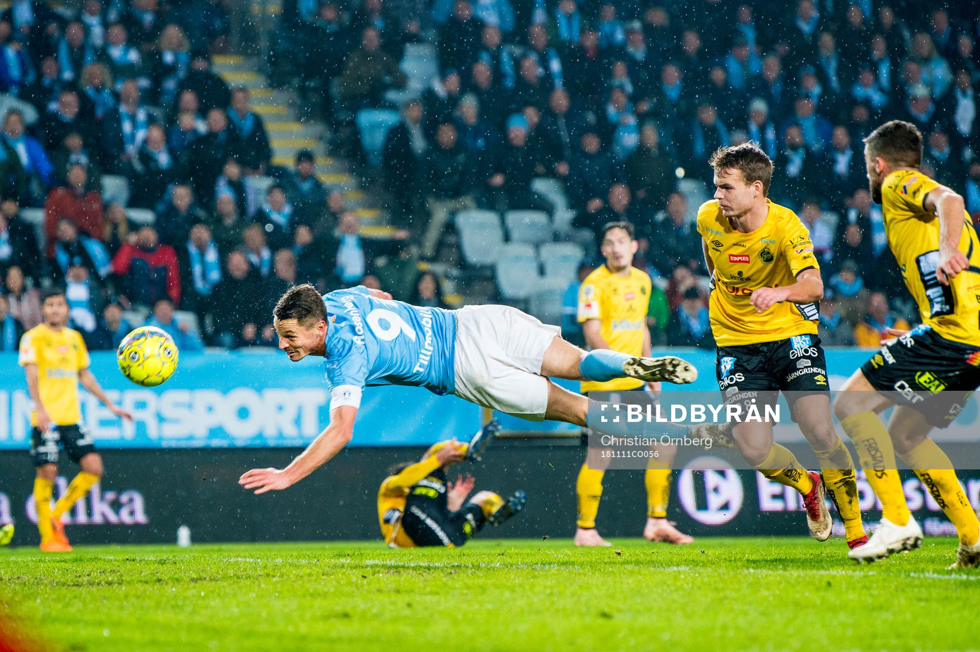 Malmö FFs Markus Rosenberg mot Elfsborgs Gustav Henriksson