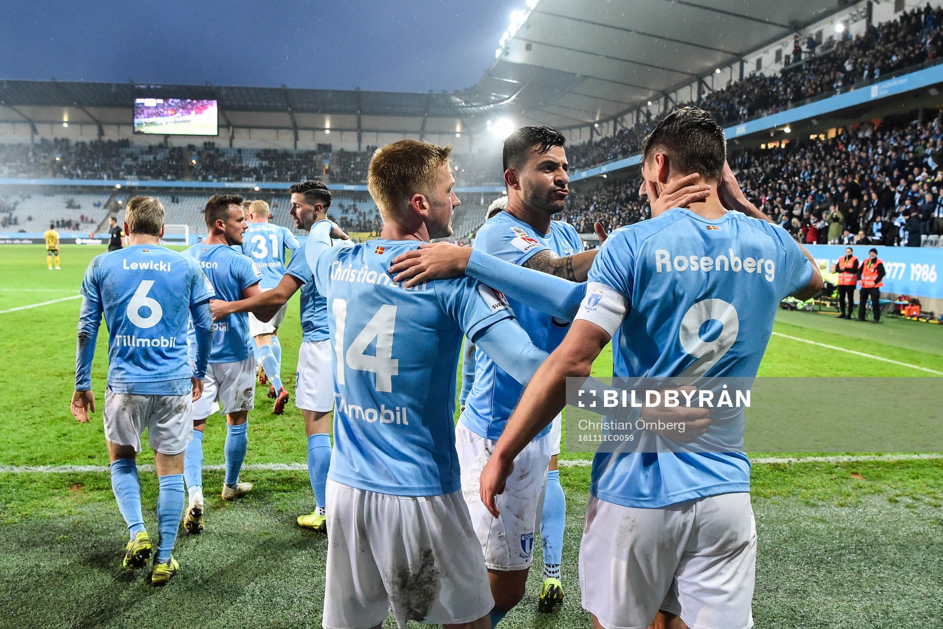 Malmö FFs Markus Rosenberg jublar med lagkamrater