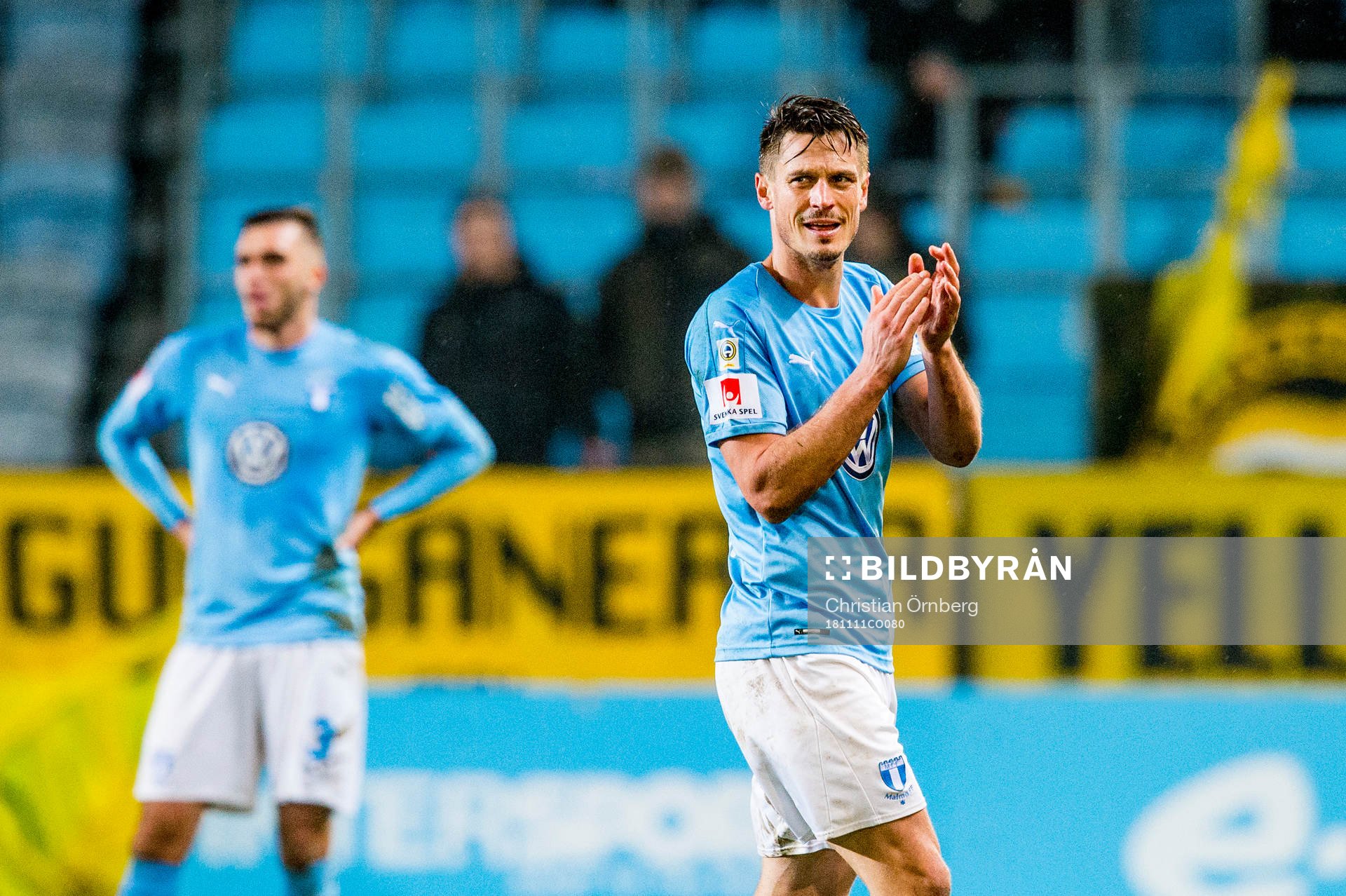 Malmö FFs Markus Rosenberg jublar när han lämnar planen