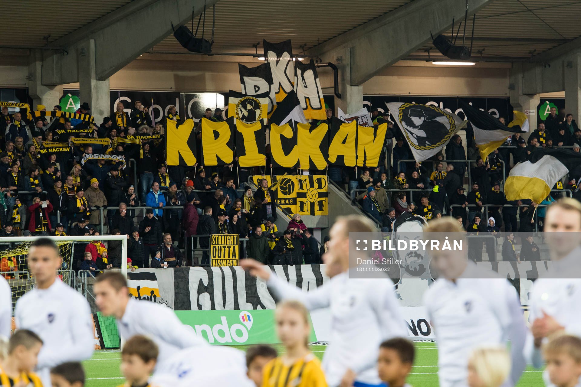 Häckens målvakt Christoffer Källqvist hyllas med en