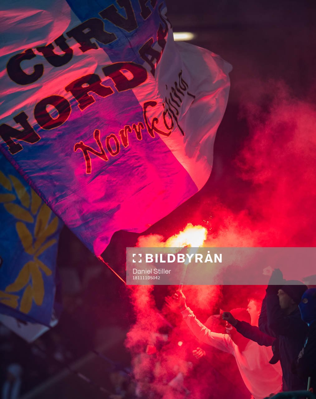 En bengal och en norrköpingsflagga