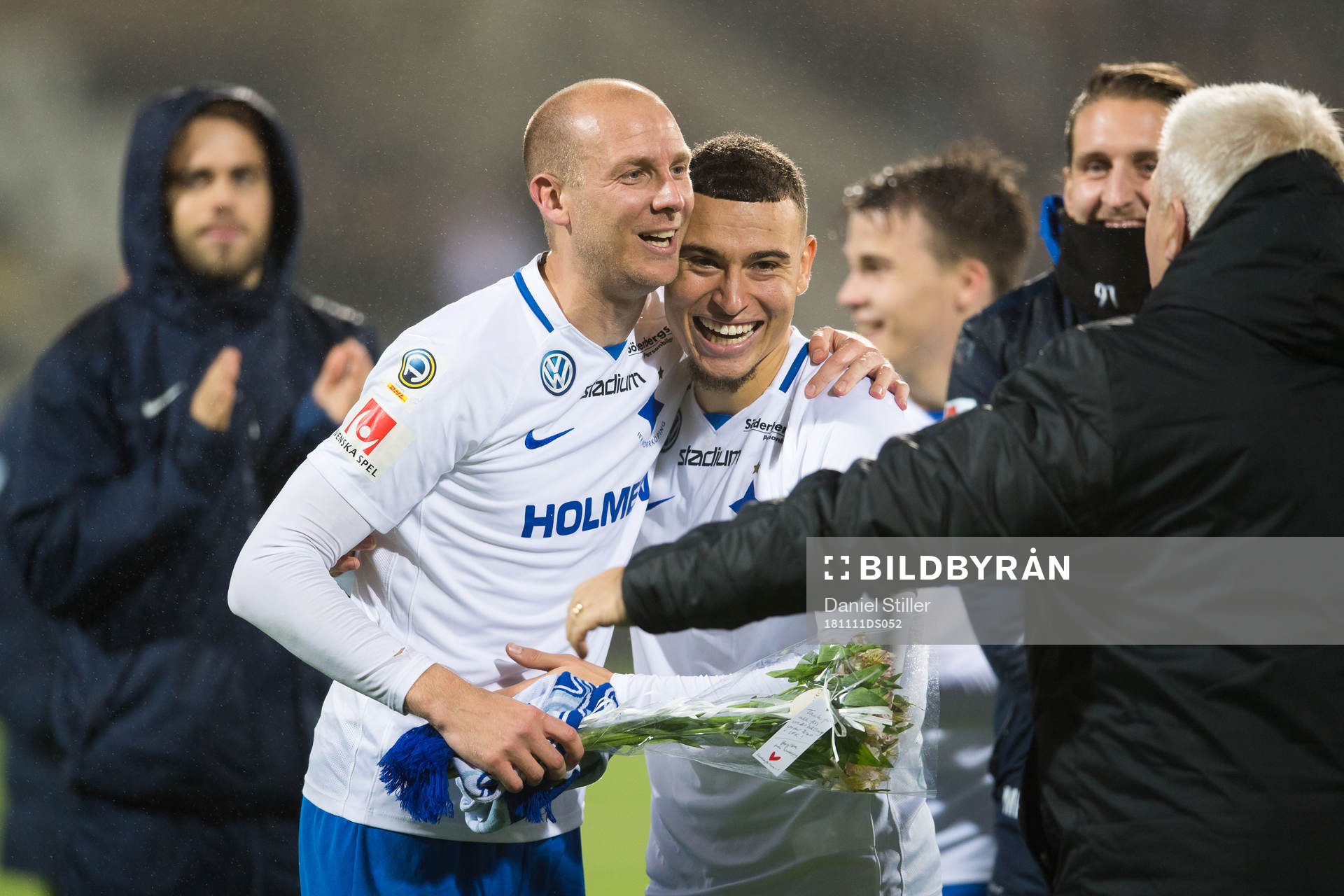 Norrköpings Andreas Johansson tackar Jordan Larsson