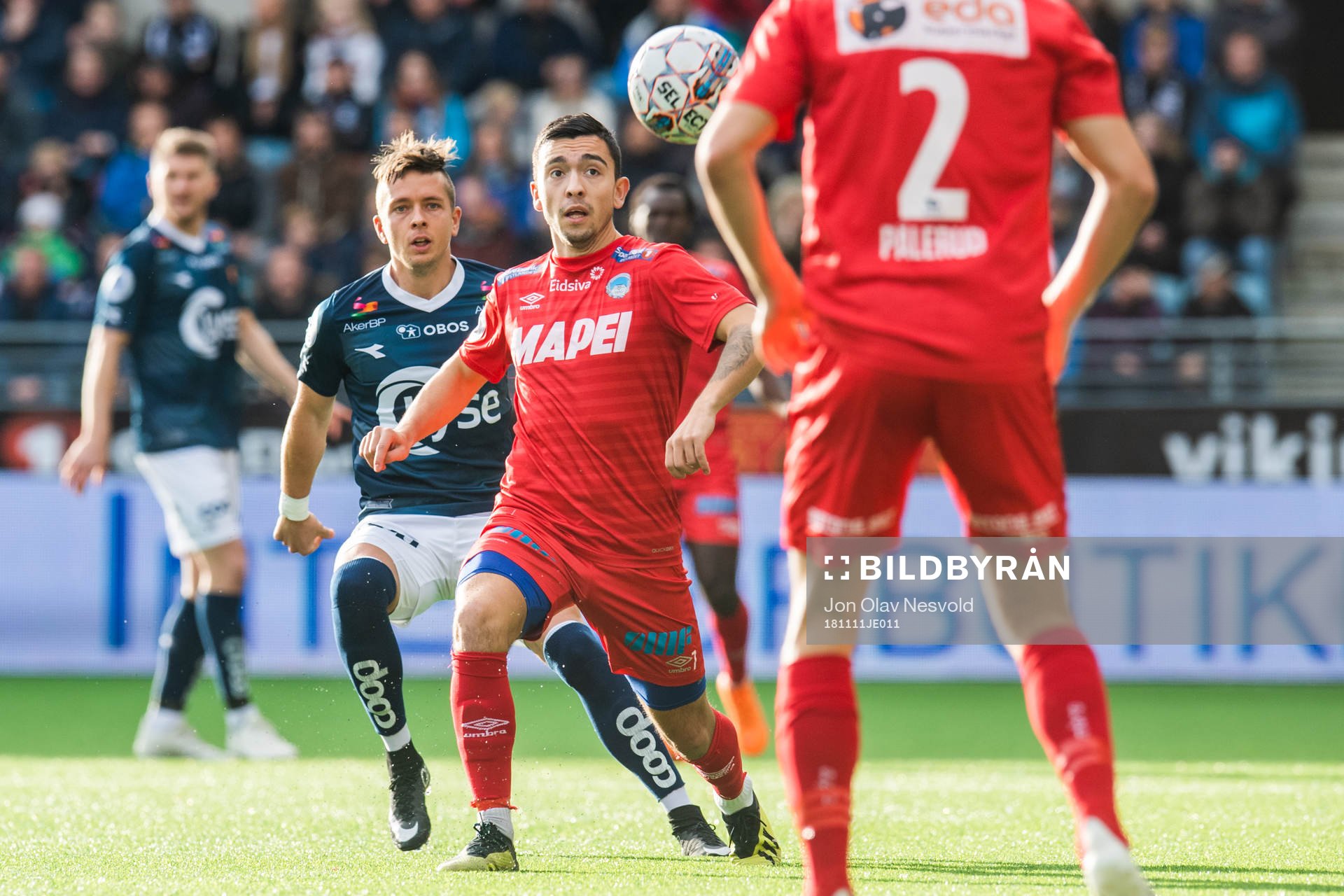 Claes Kronberg of Viking and Niklas Castro of Kongsvinger