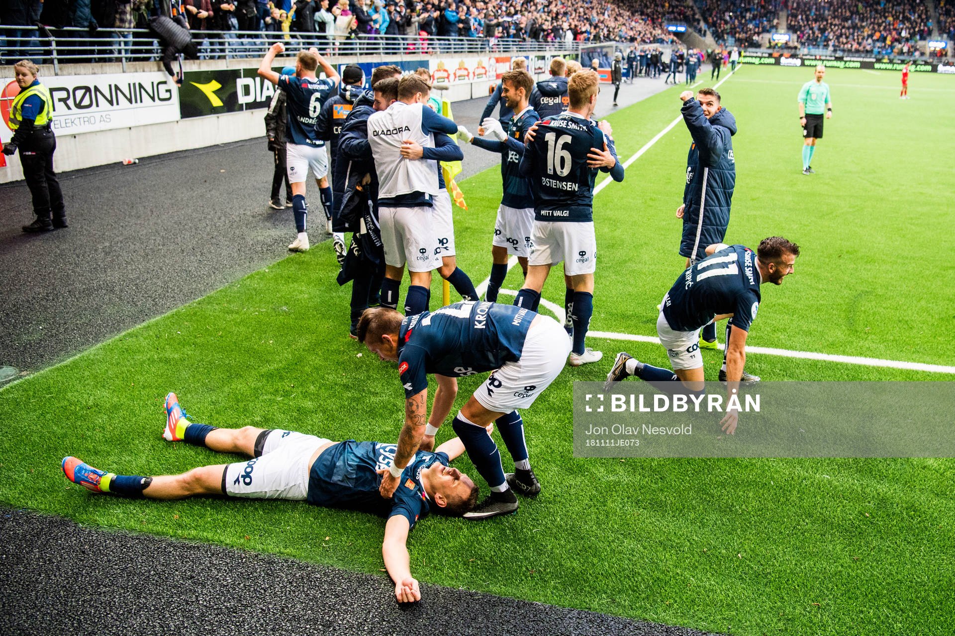 Tommy Høiland of Viking celebrates