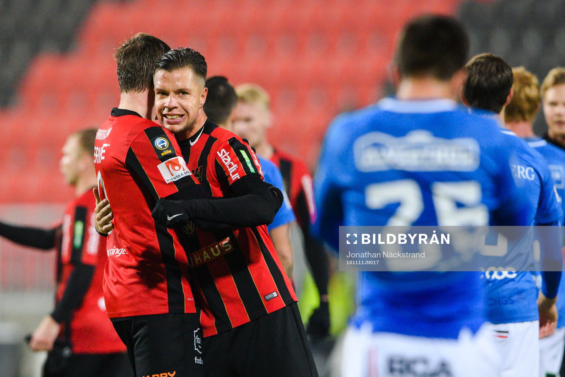 Brommapojkarnas Kristján Flóki Finnbogason jublar