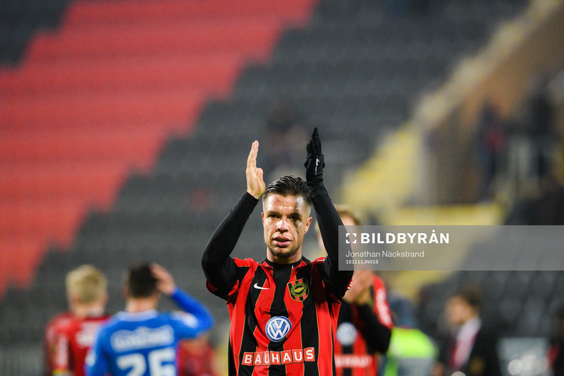 Brommapojkarnas Erik Figueroa jublar efter fotbollsmatchen i Allsvenskan mellan Brommapojkarna och Trelleborg den 11 november 2018 i Stockholm.