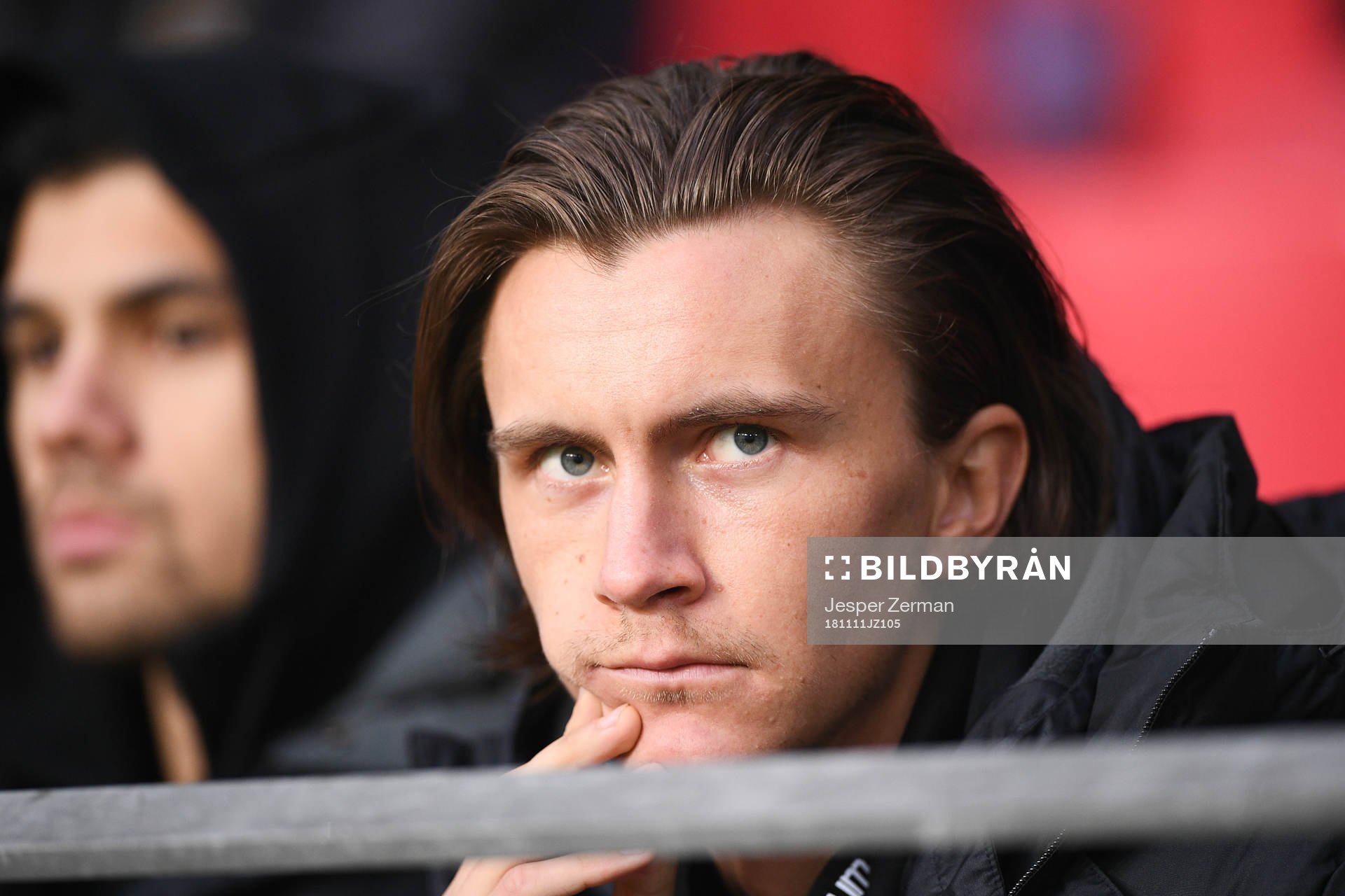 s Kristoffer Olsson på läktaren