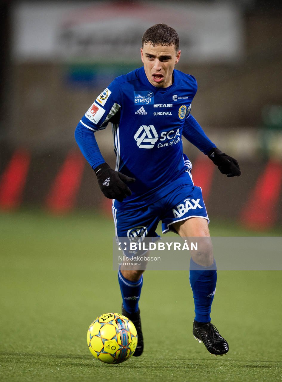 Sundsvalls David Haro Iniesta under fotbollsmatchen i Allsvenskan mellan GIF Sundsvall och Dalkurd den 11 november 2018 i Sundsvall.