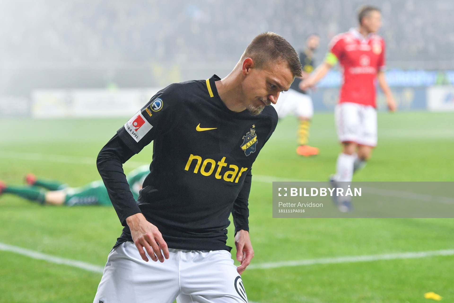 s Rasmus Lindkvist deppar