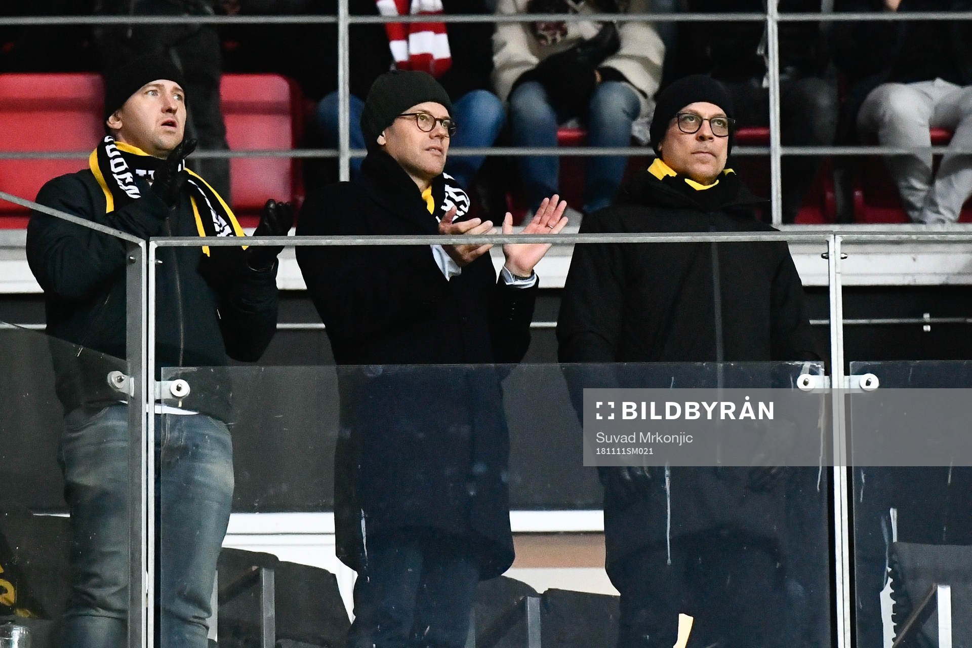 Prins Daniel jublar efter att AIK gjort 0-1 under fotbollsmatchen i Allsvenskan mellan Kalmar och AIK den 11 november 2018 i Kalmar.
