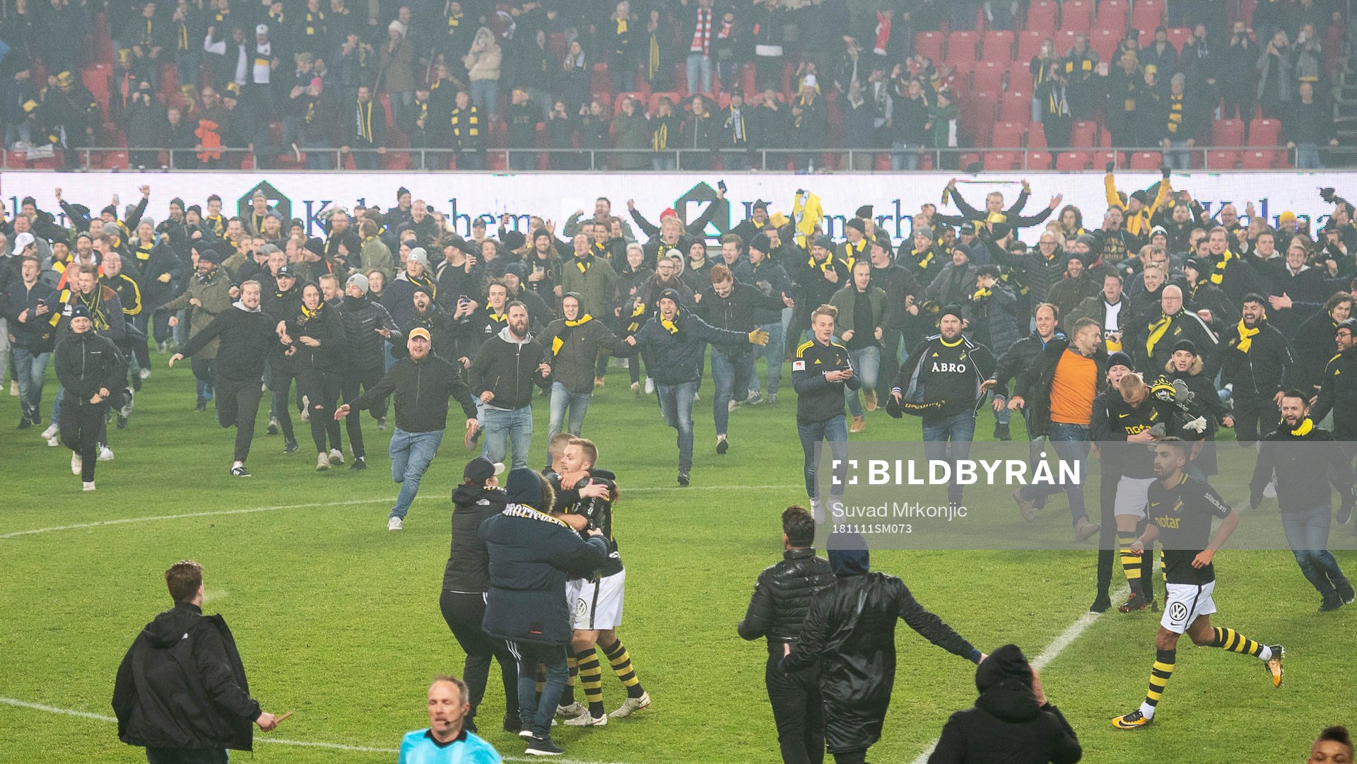 spelarna jublar